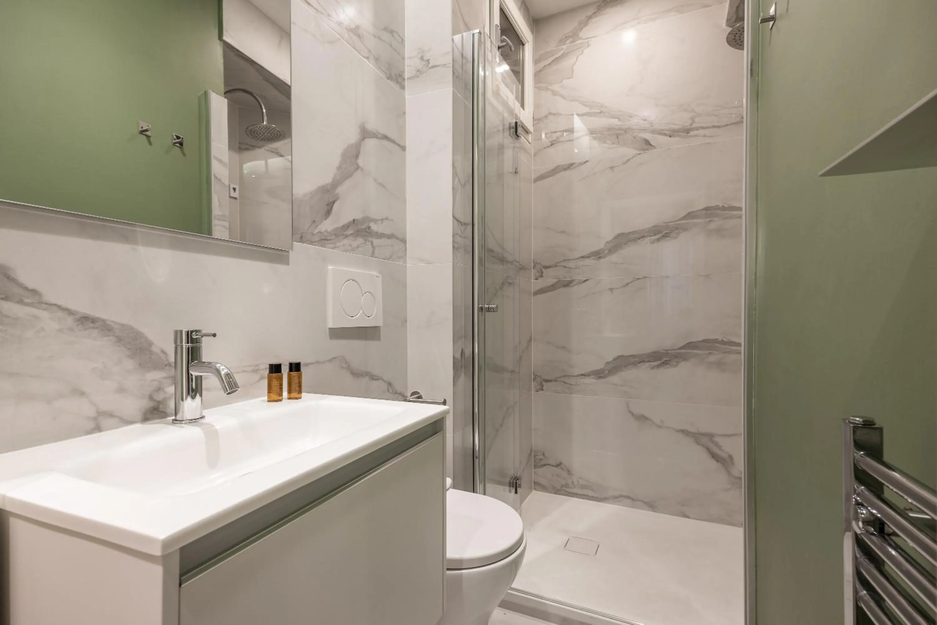 Shower in Tornabuoni Place by Mmega