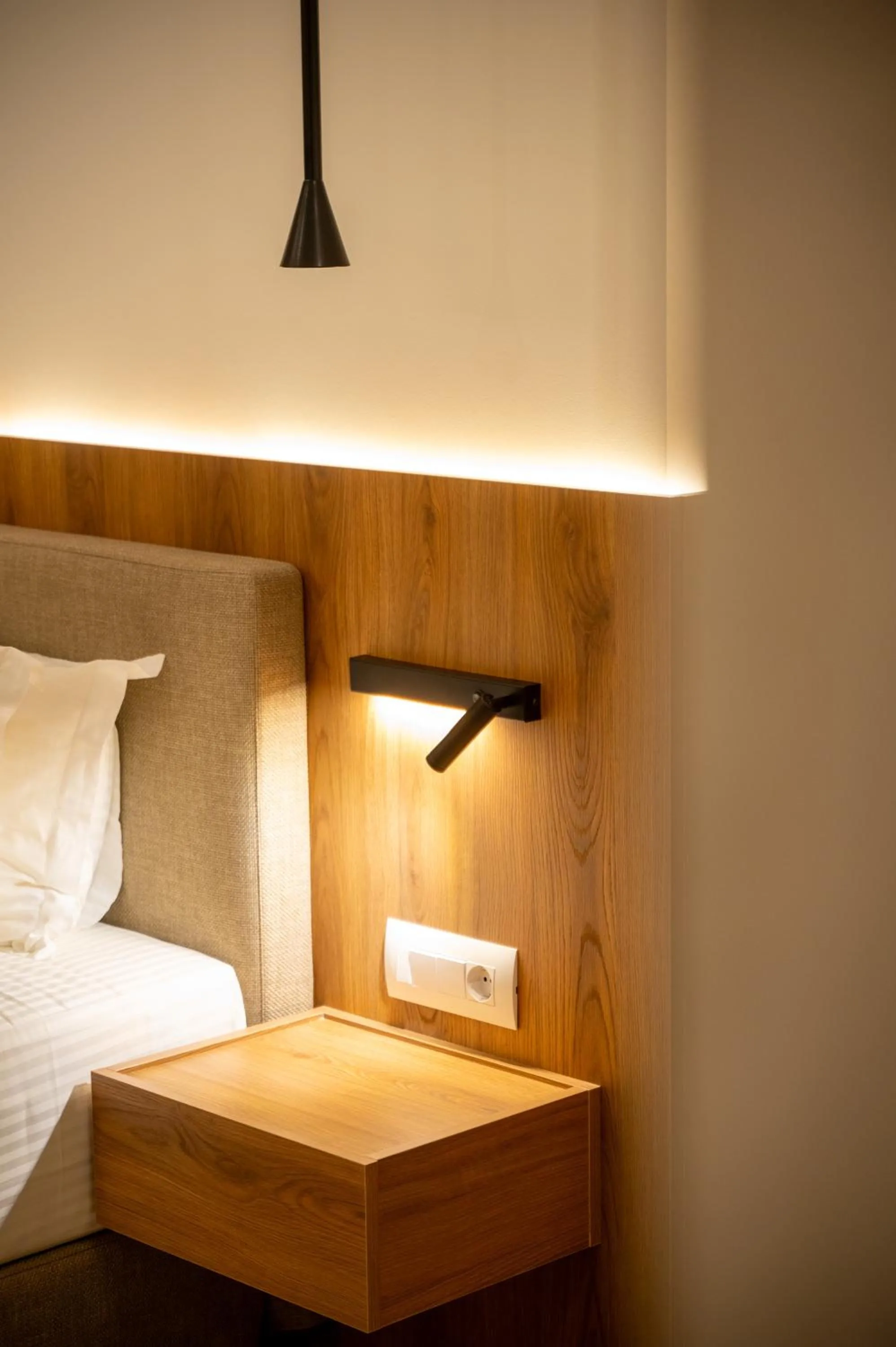 Decorative detail, Bed in Sunrise SeaSide Suites