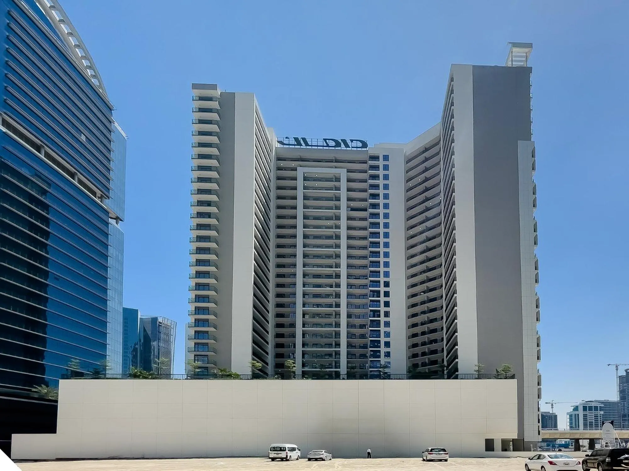 City view in Zada Tower 1BR with amazing Dubai Canal view