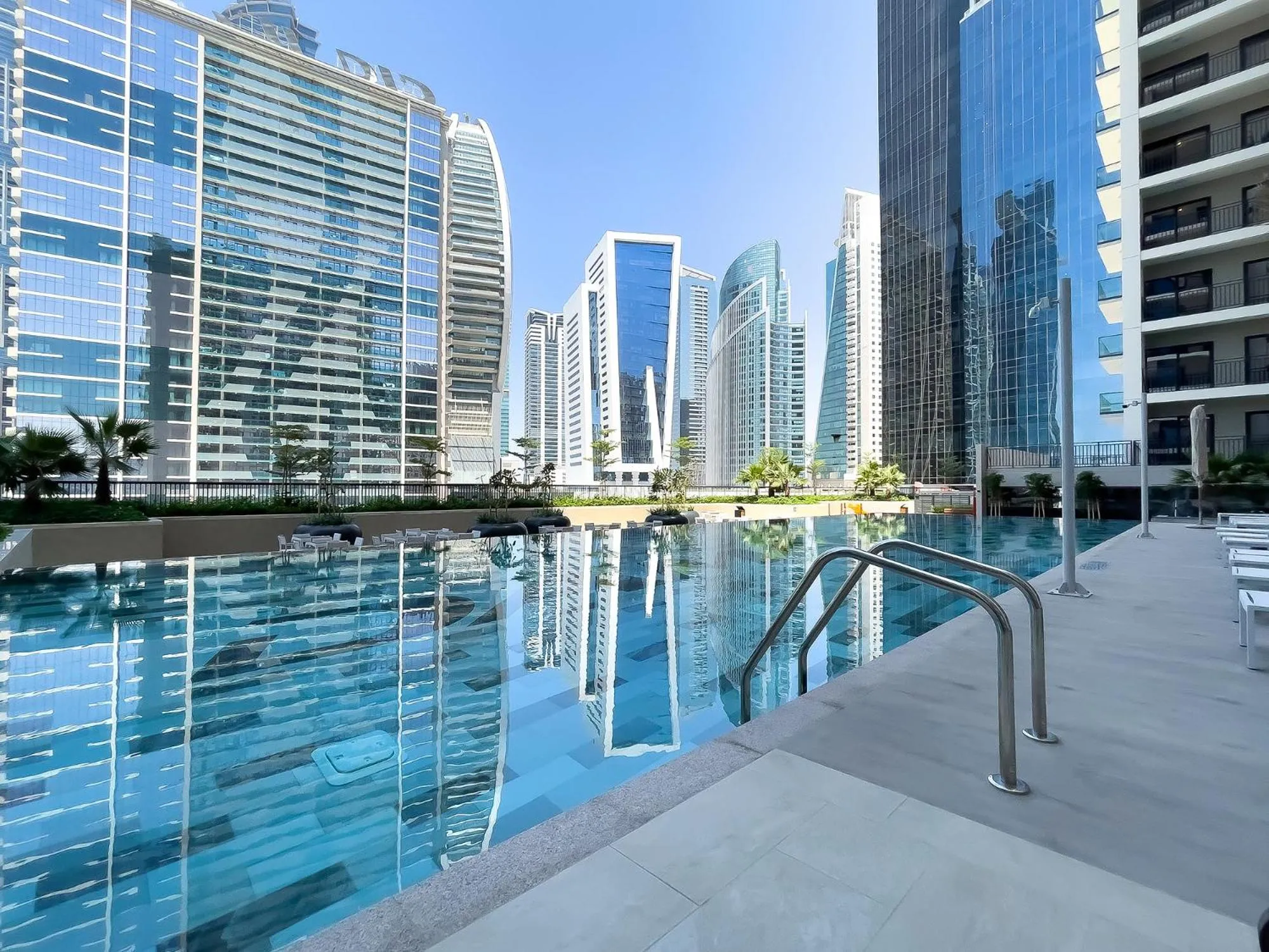 City view in Zada Tower 1BR with amazing Dubai Canal view