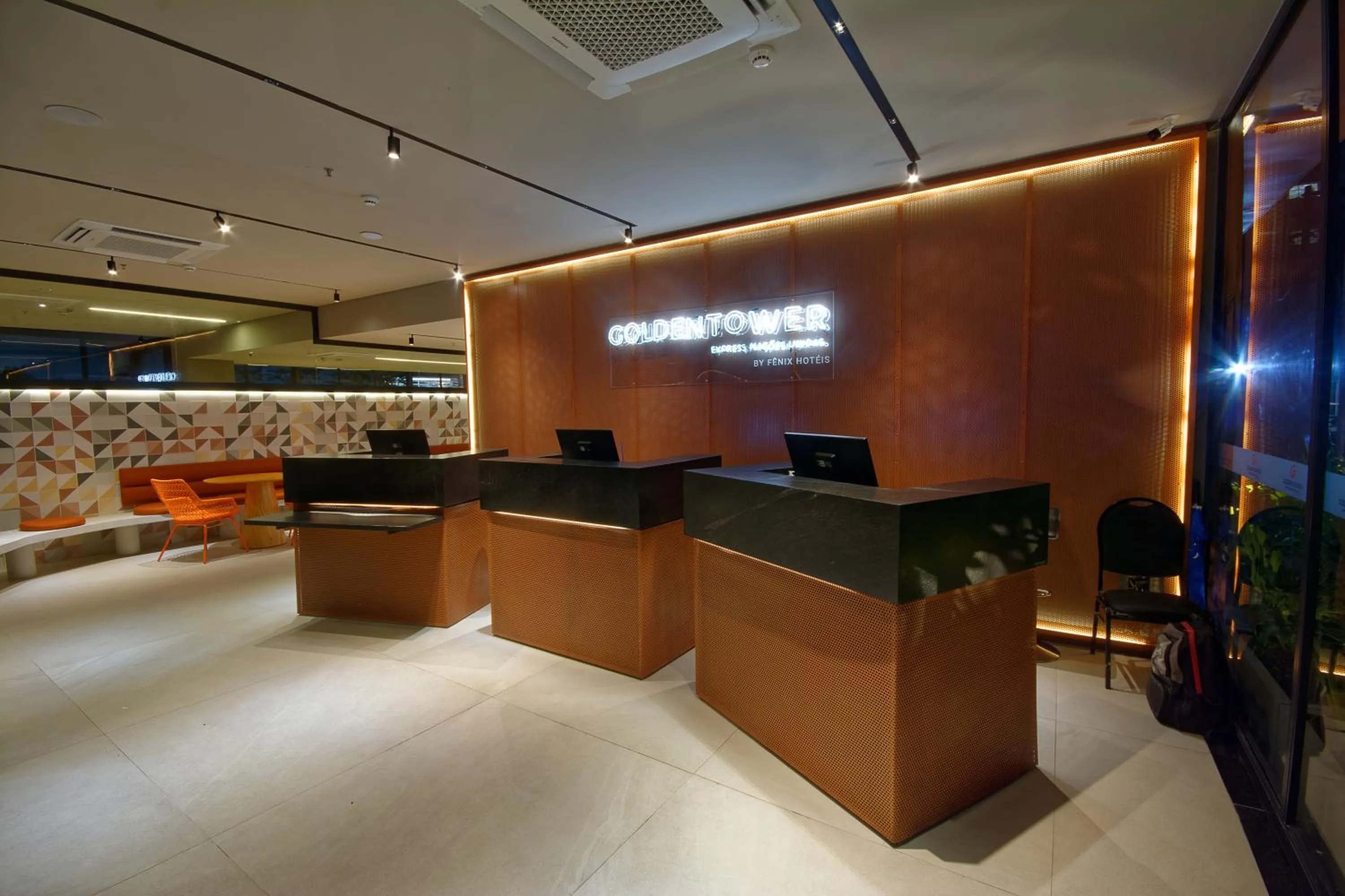 Golden Tower Express Nações Unidas by Fênix Hotéis