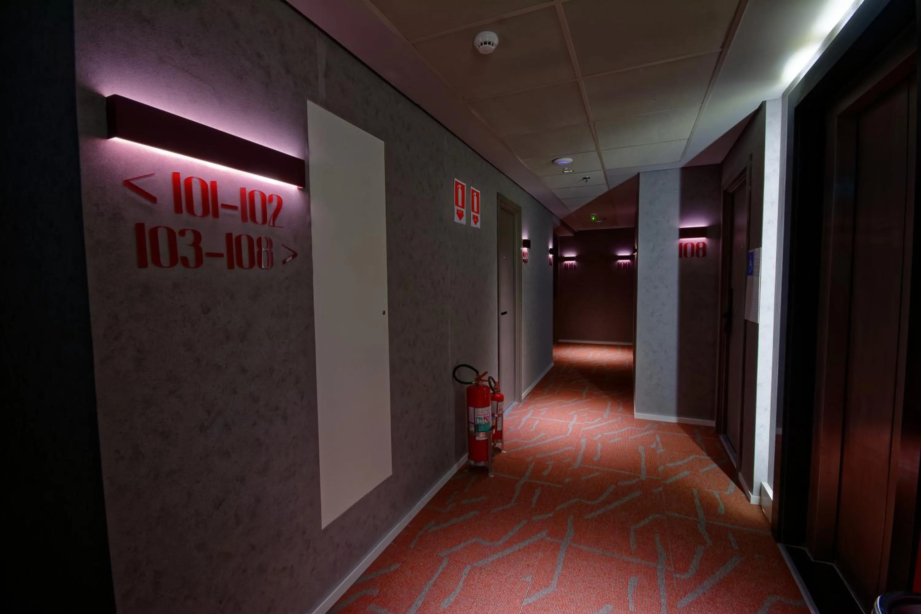 Golden Tower Express Nações Unidas by Fênix Hotéis