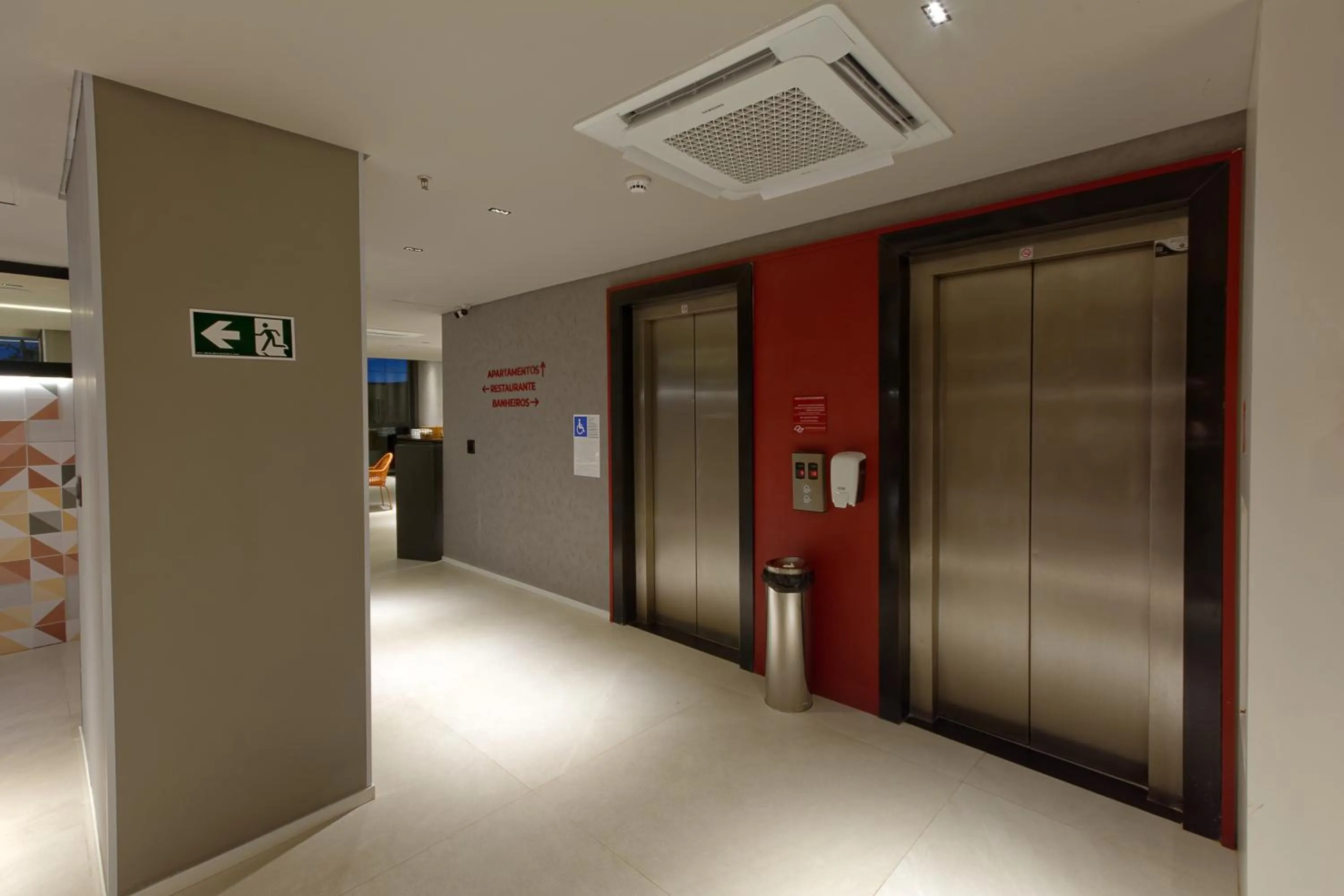 Golden Tower Express Nações Unidas by Fênix Hotéis