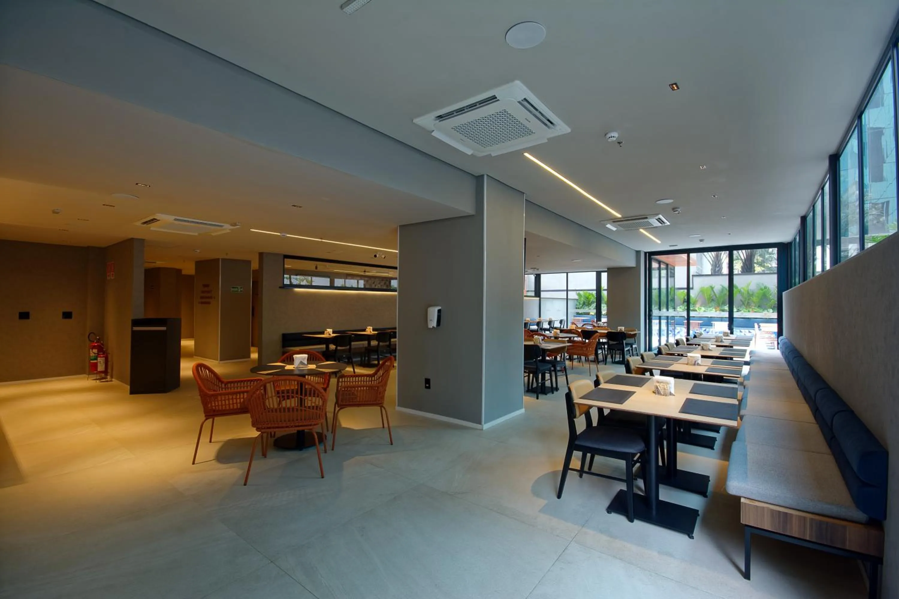 Golden Tower Express Nações Unidas by Fênix Hotéis