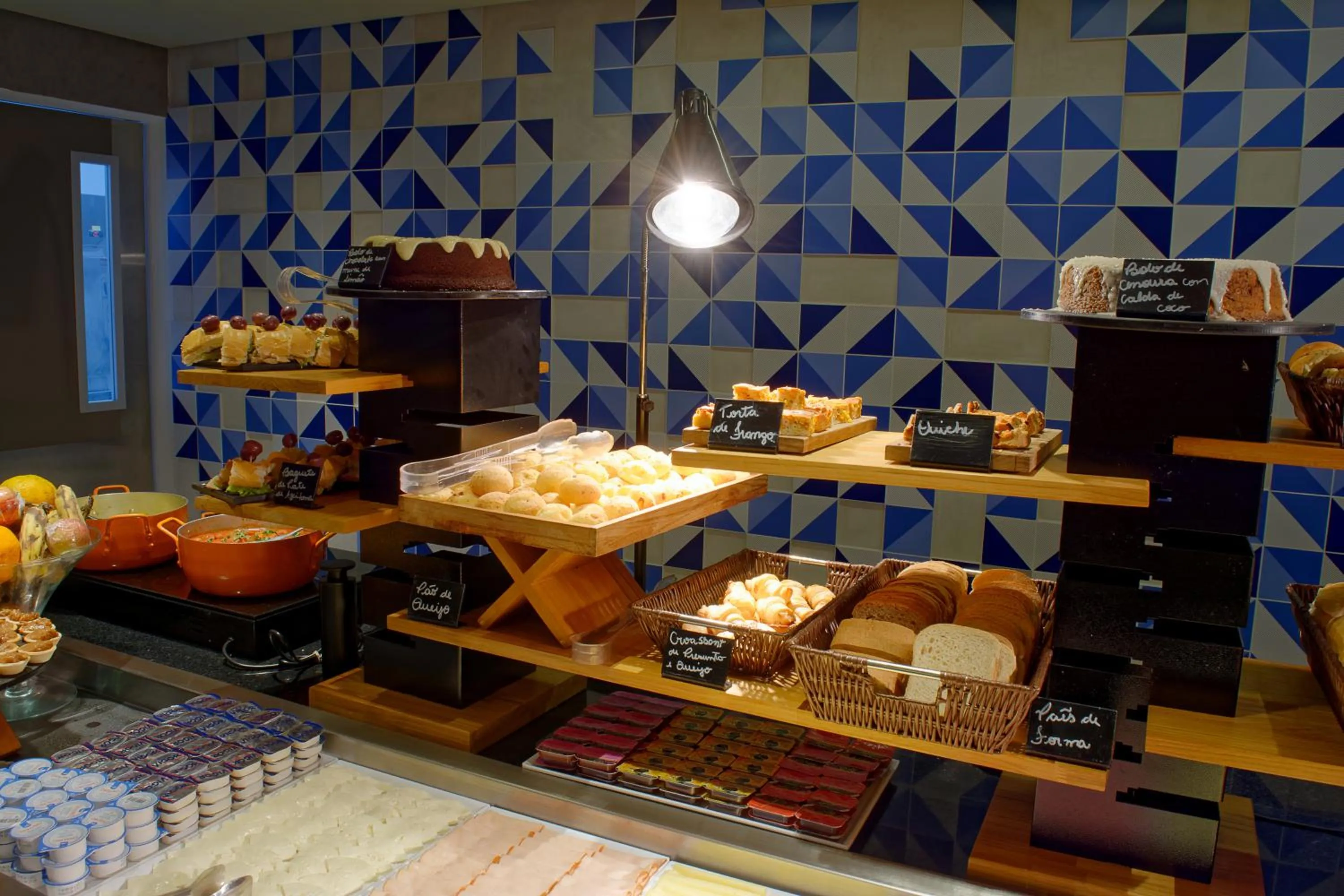 Golden Tower Express Nações Unidas by Fênix Hotéis