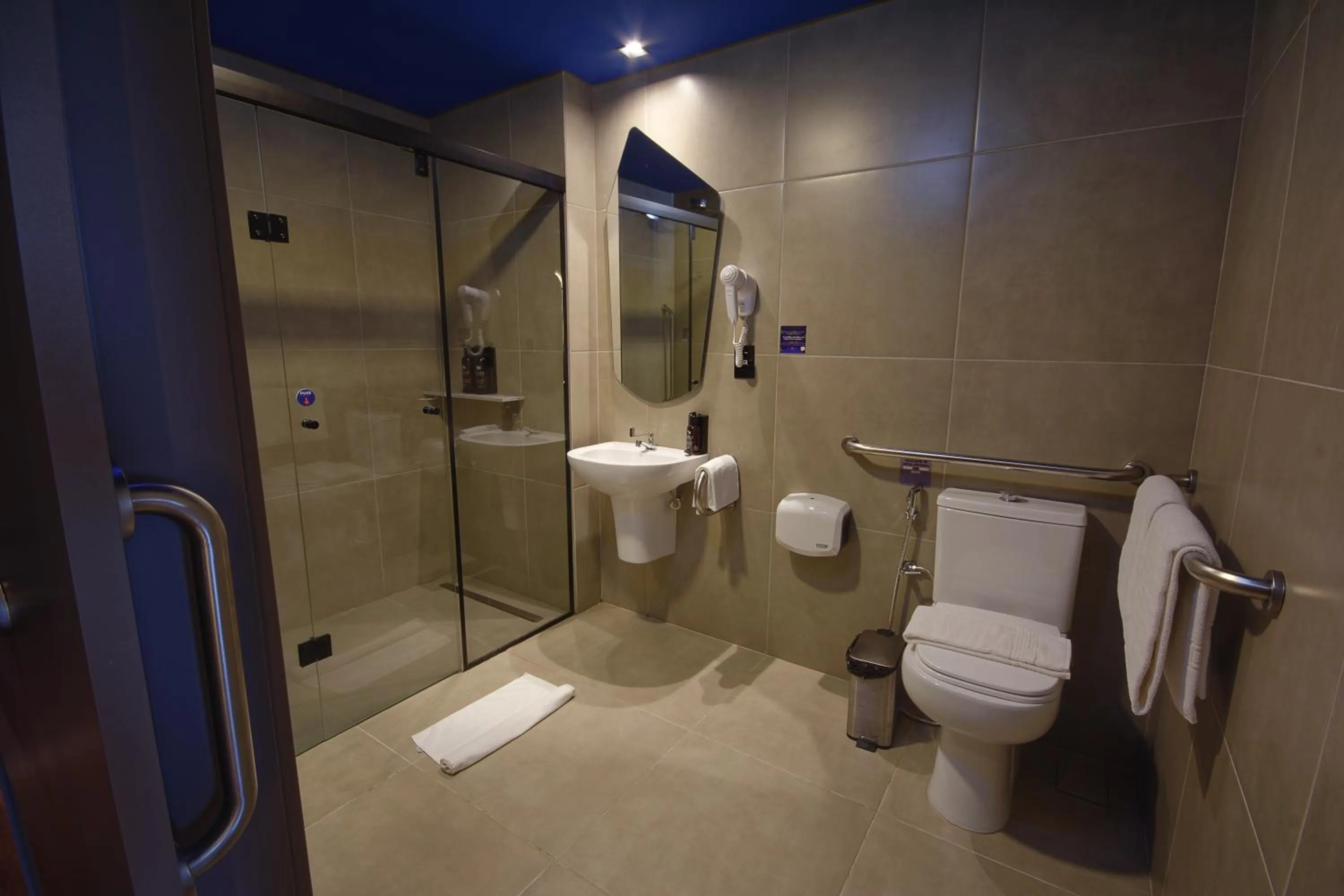 Golden Tower Express Nações Unidas by Fênix Hotéis