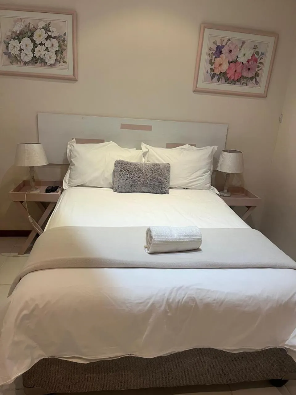 Bed in The Guest House Pongola