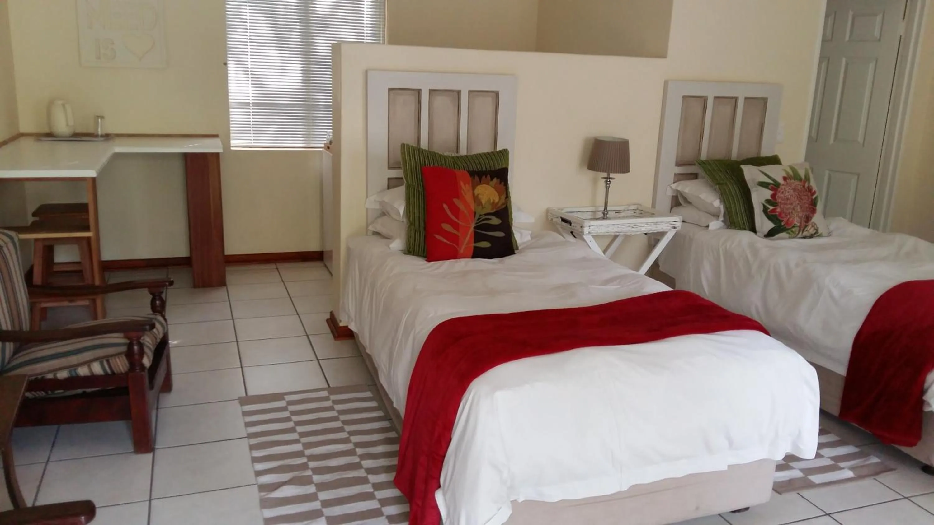 Bed in The Guest House Pongola