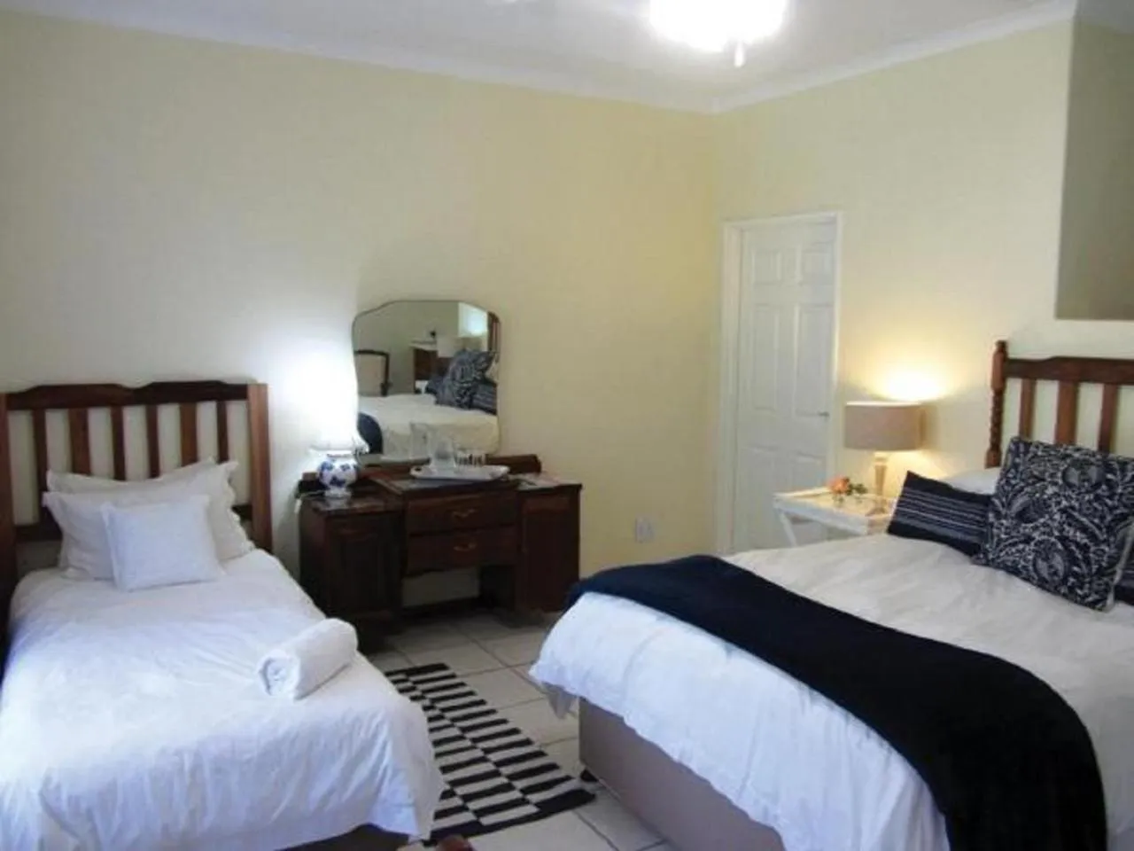 Bed in The Guest House Pongola