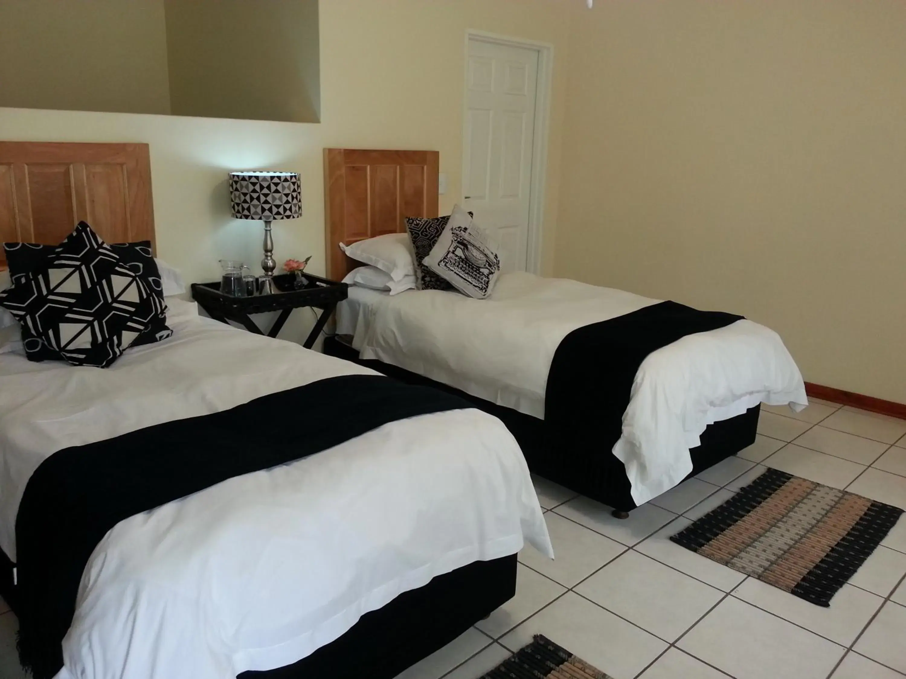 Deluxe Double Studio - single occupancy in The Guest House Pongola Deluxe Double Studio - single occupancy in The Guest House Pongola