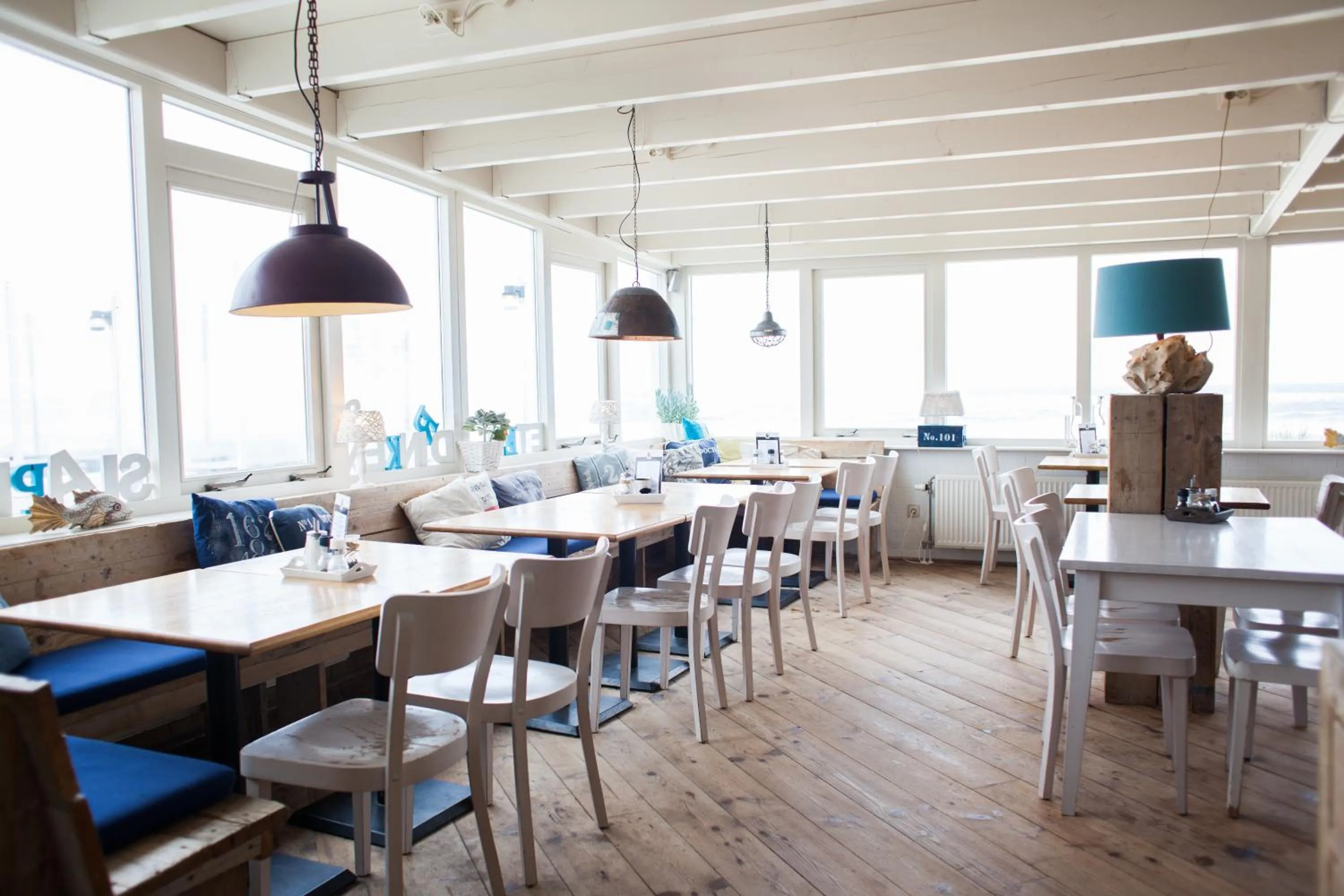 Restaurant/places to eat in Strandhotel Noordzee