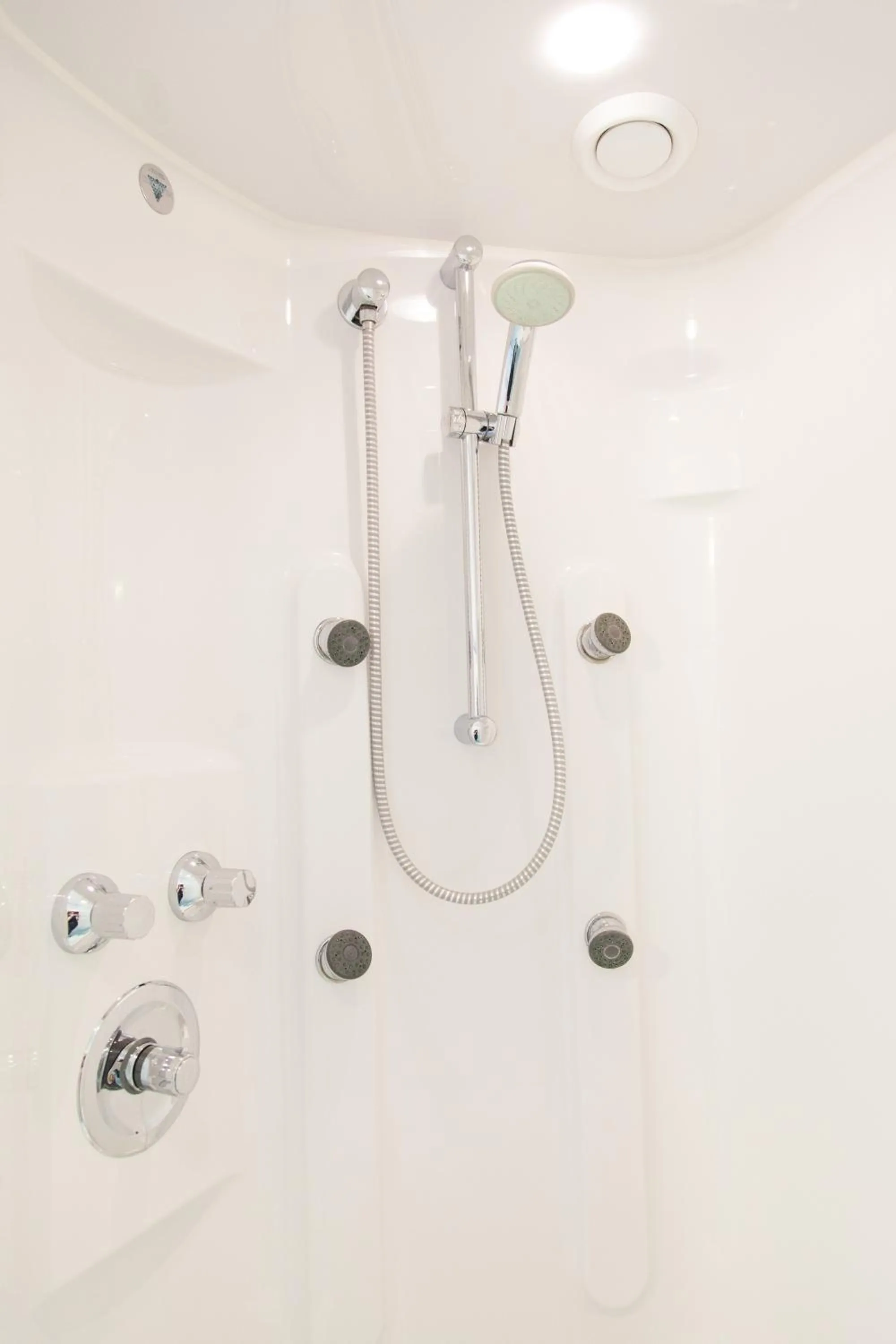 Shower in Strandhotel Noordzee