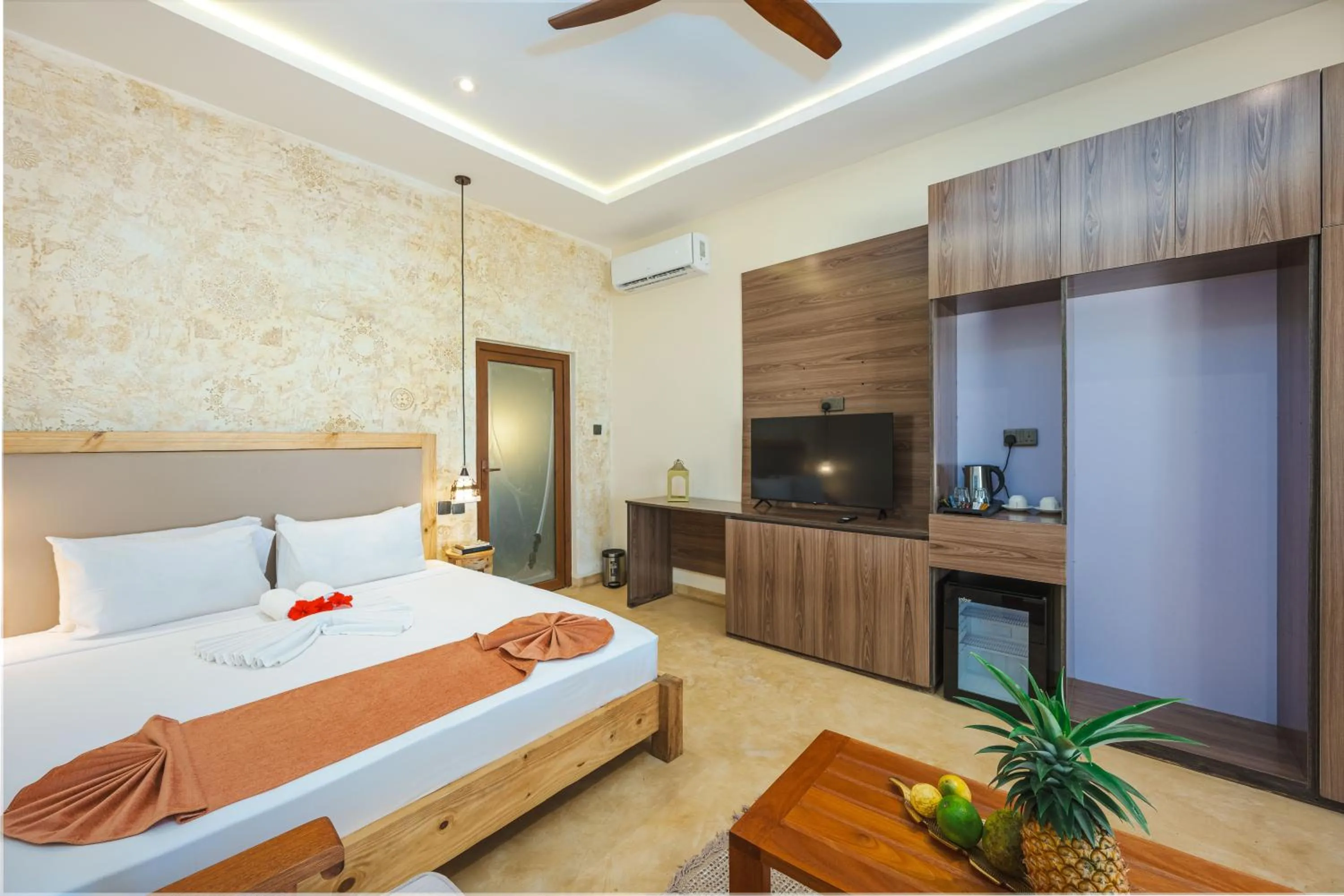 Bed in Tanzanite Beach Resort