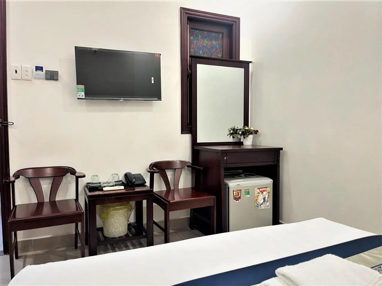 TV and multimedia, Bed in DINH DINH 2 AIRPORT HOTEL