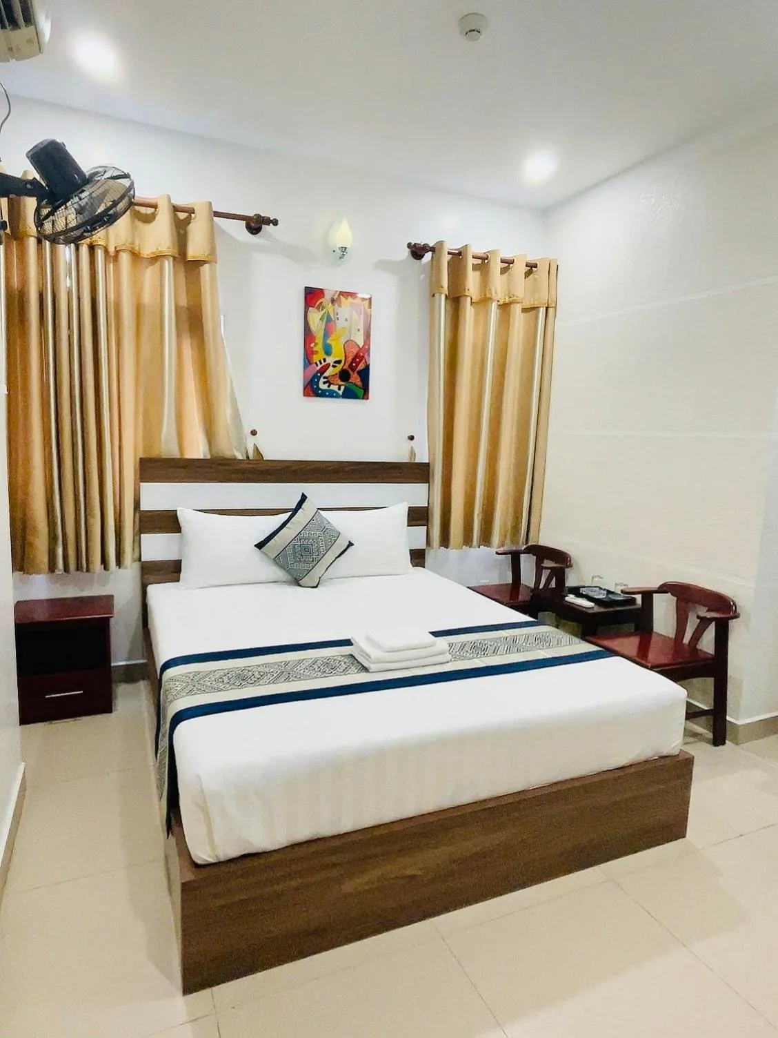 Bed in DINH DINH 2 AIRPORT HOTEL