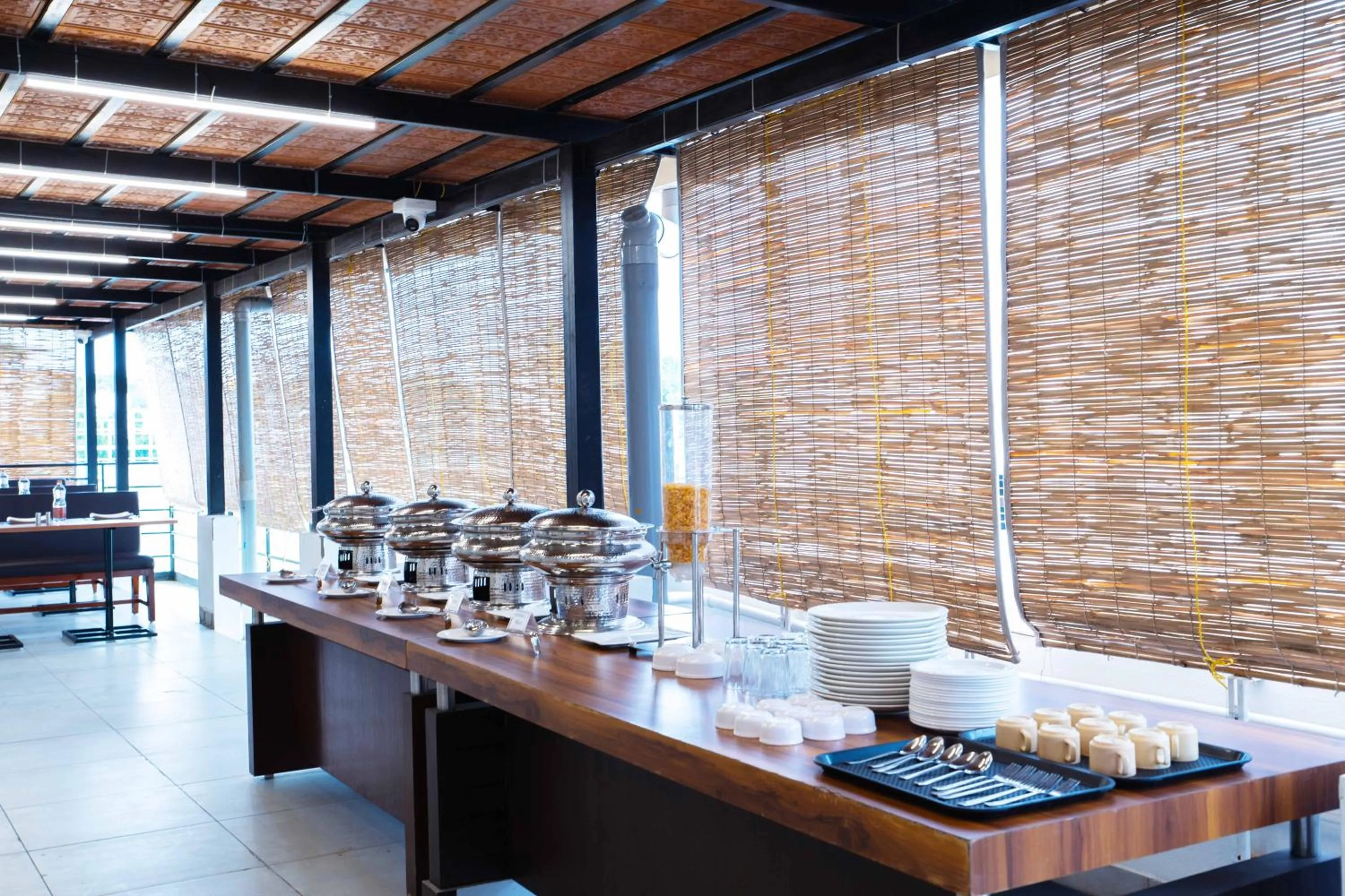 Restaurant/places to eat in Treebo The Grand Skyla, Malleshwaram