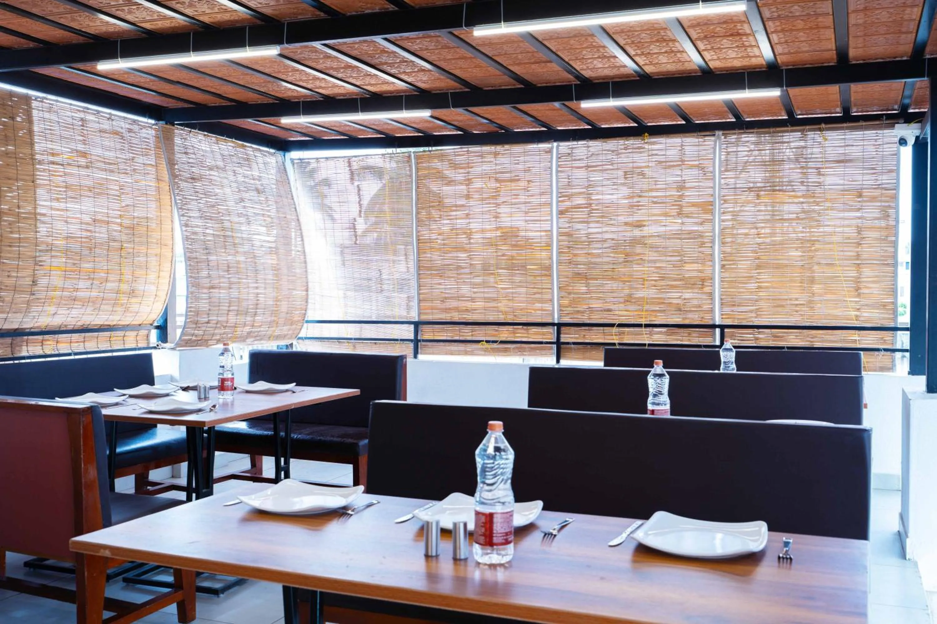 Restaurant/places to eat in Treebo The Grand Skyla, Malleshwaram