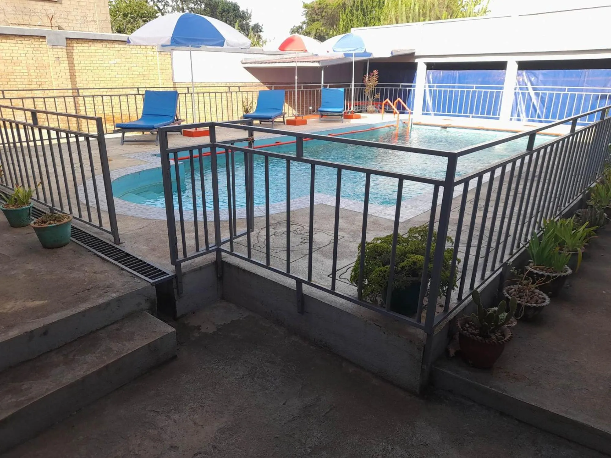 Triple Room with Pool View - single occupancy in Chez Joël