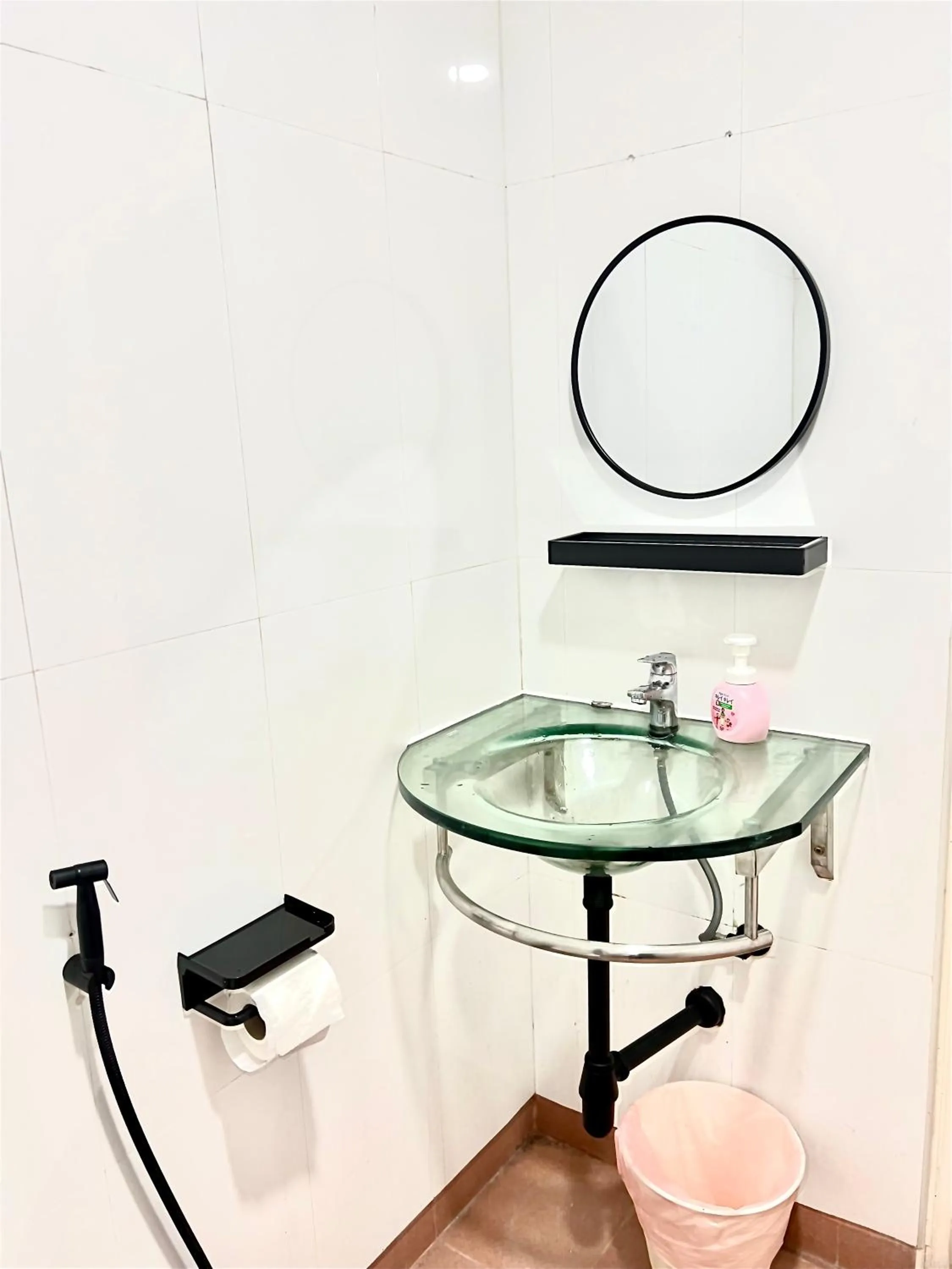 Bathroom in Silom Dynasty Hostel