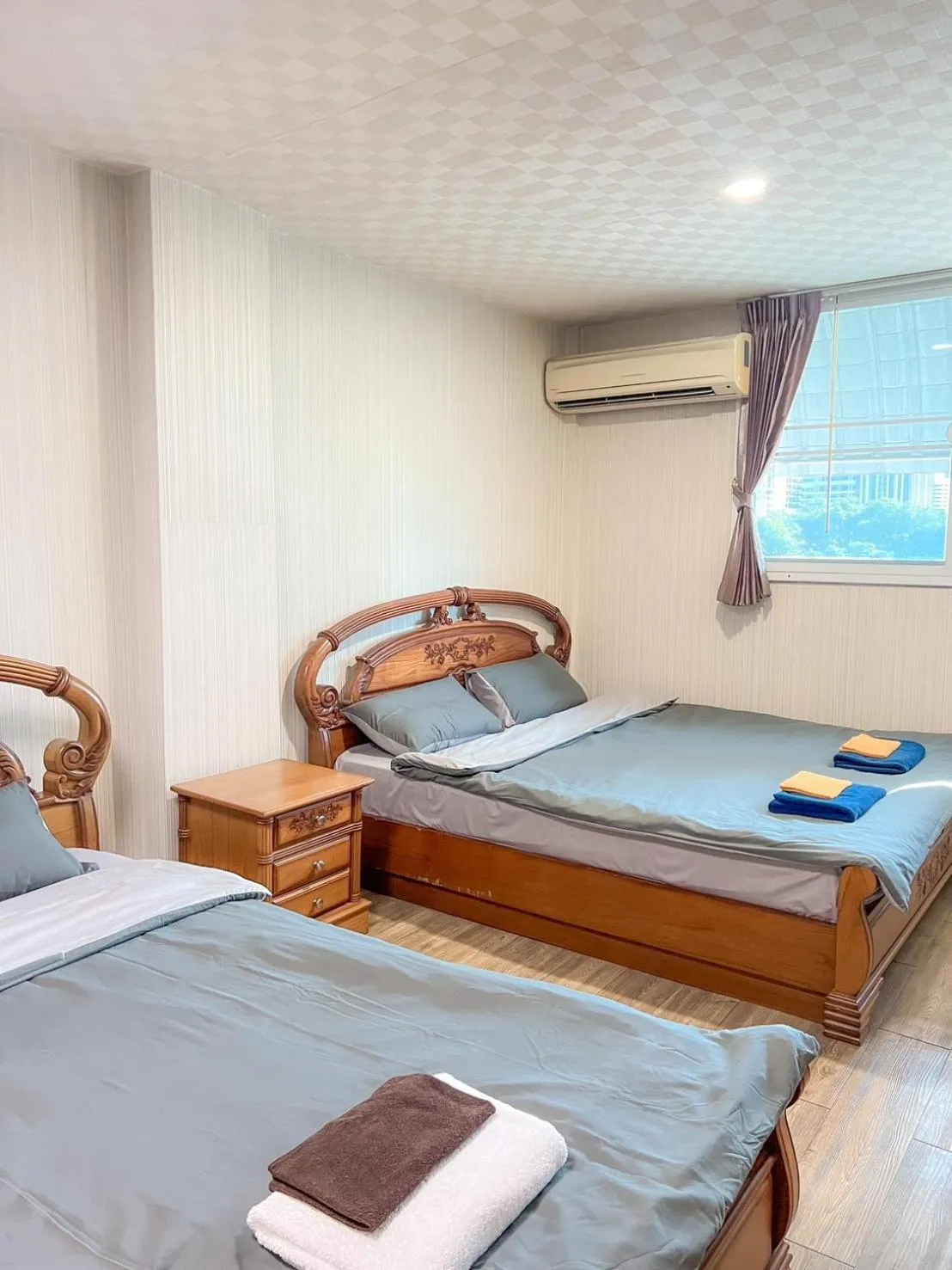 Photo of the whole room in Silom Dynasty Hostel