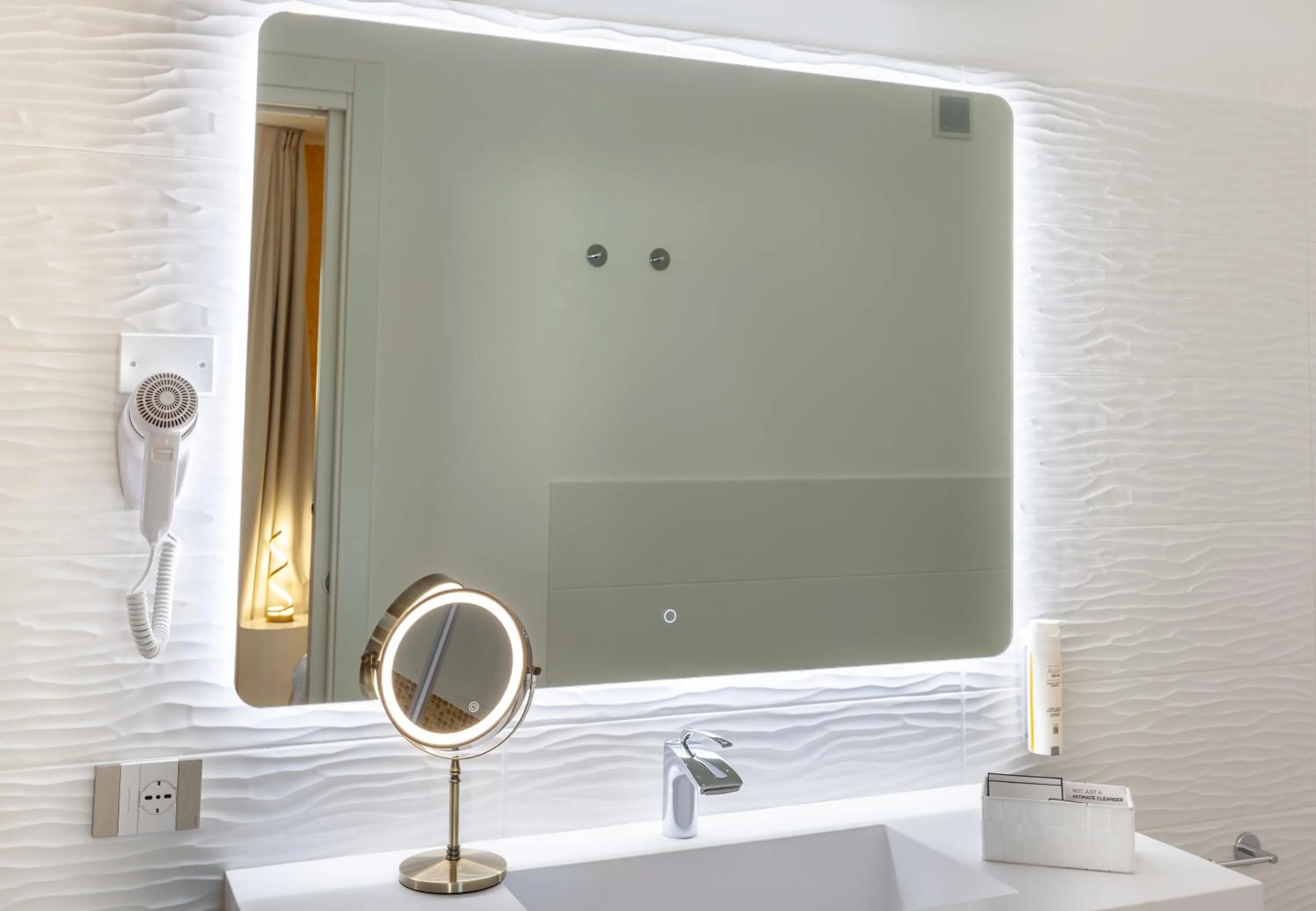 Bathroom in Glorian Hotel