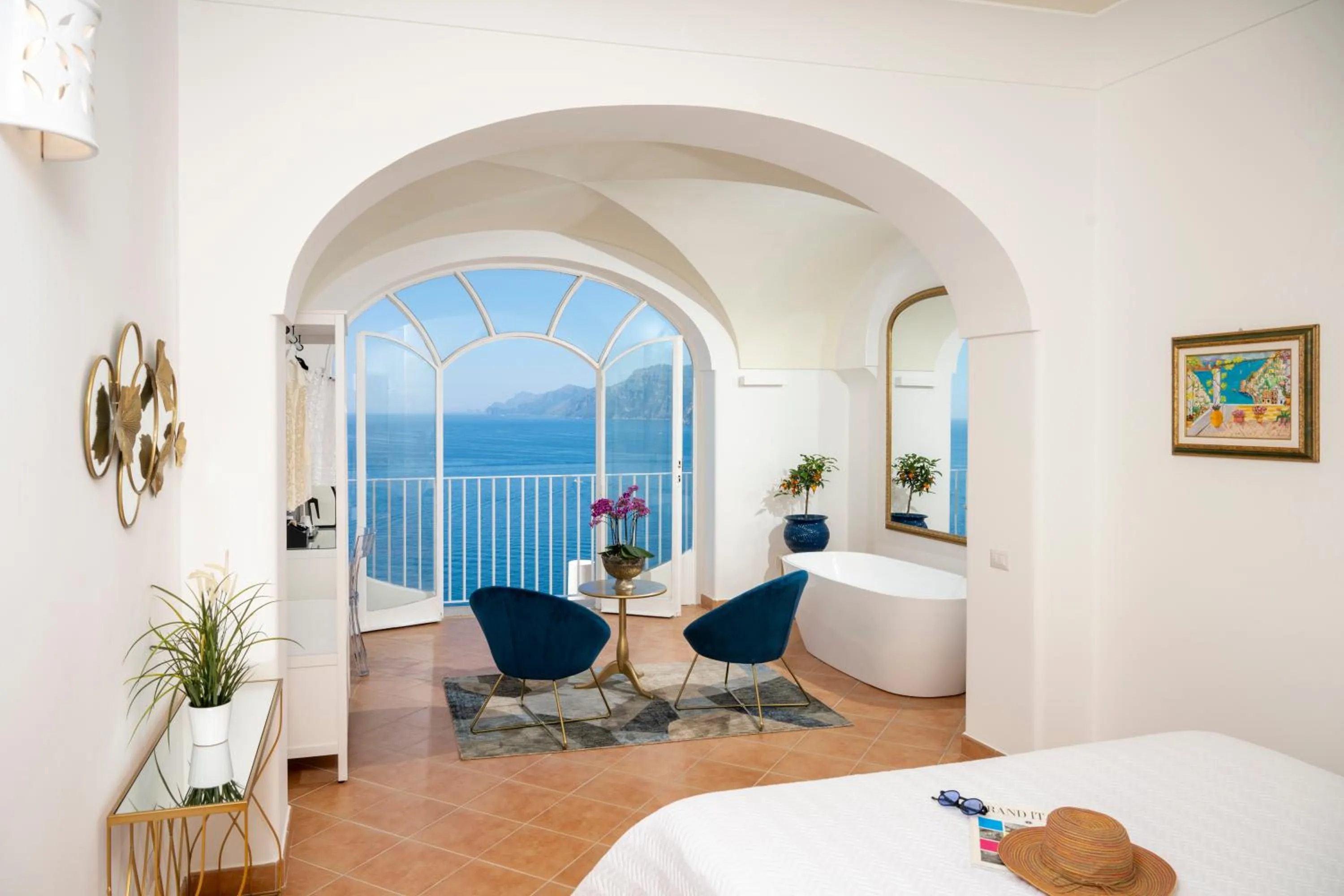 View (from property/room), Bed in Villa Santa Chiara Positano Suites