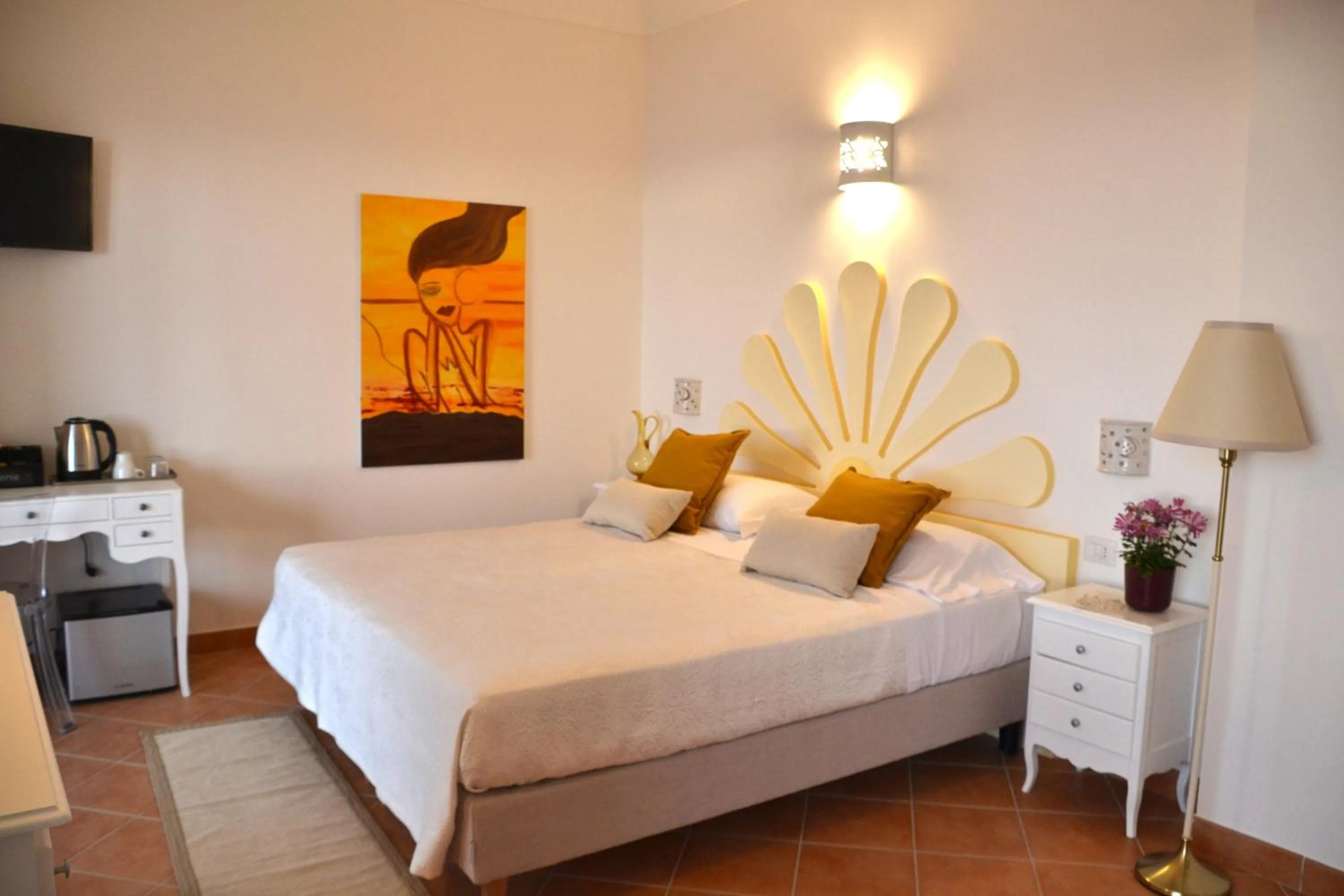 Photo of the whole room, Bed in Villa Santa Chiara Positano Suites