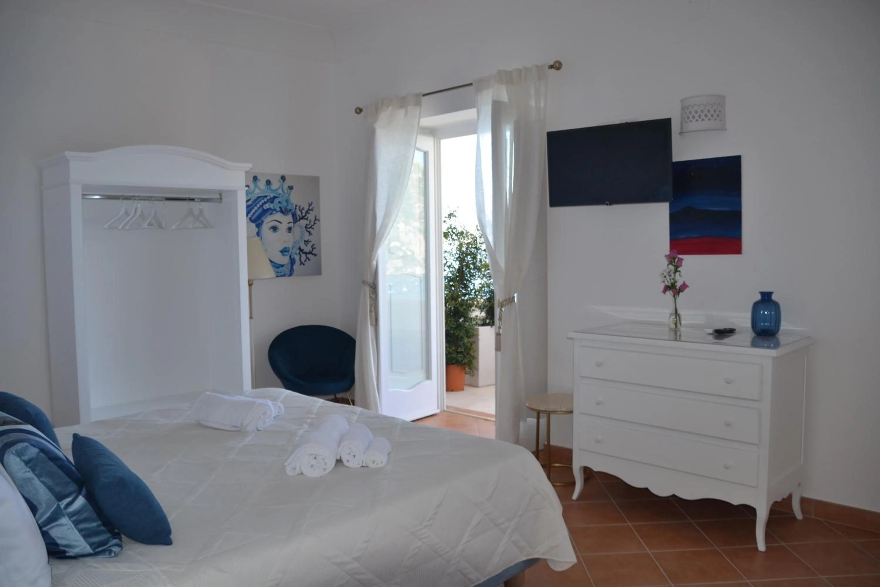 Bed in Villa Santa Chiara Positano Suites