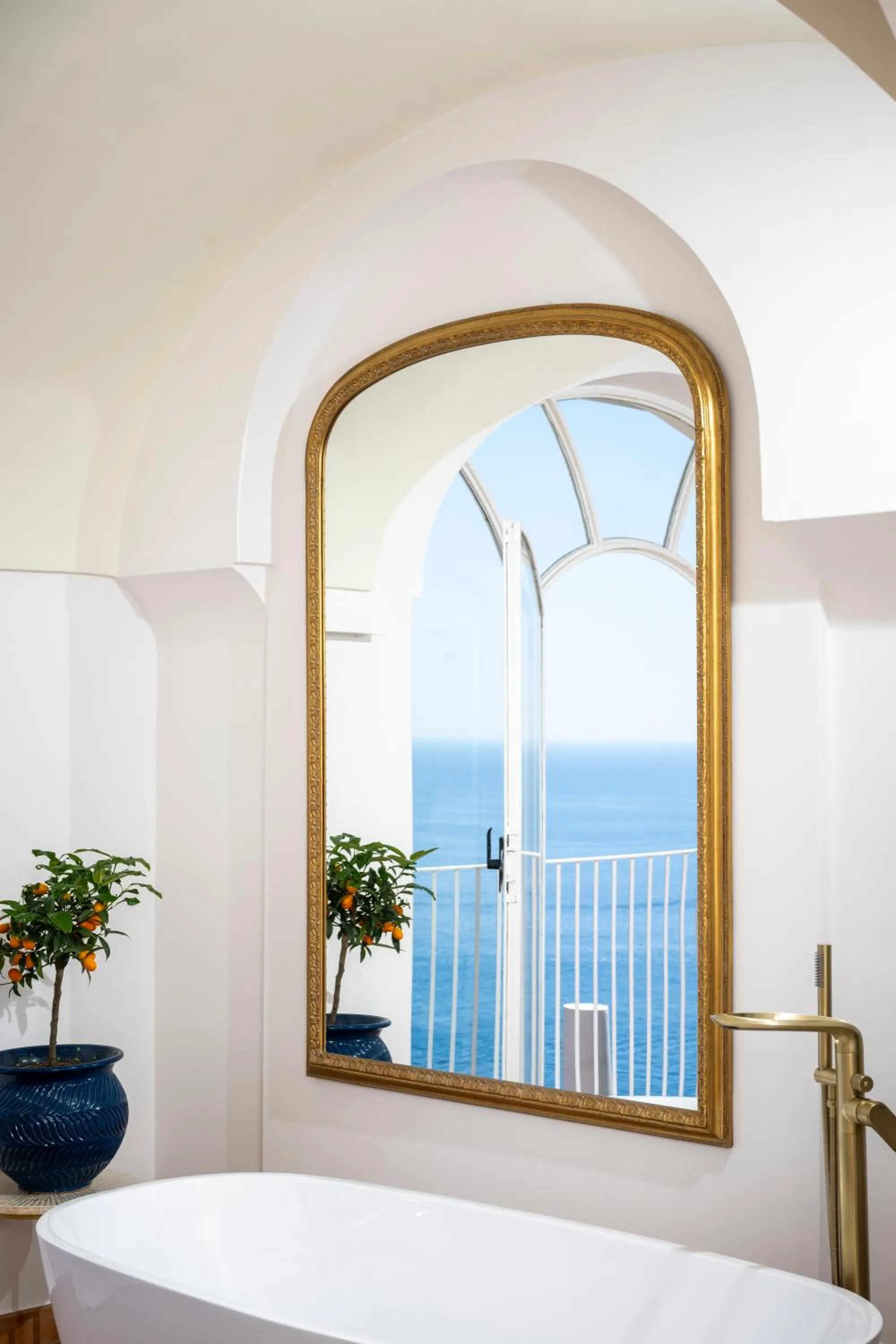 Decorative detail in Villa Santa Chiara Positano Suites