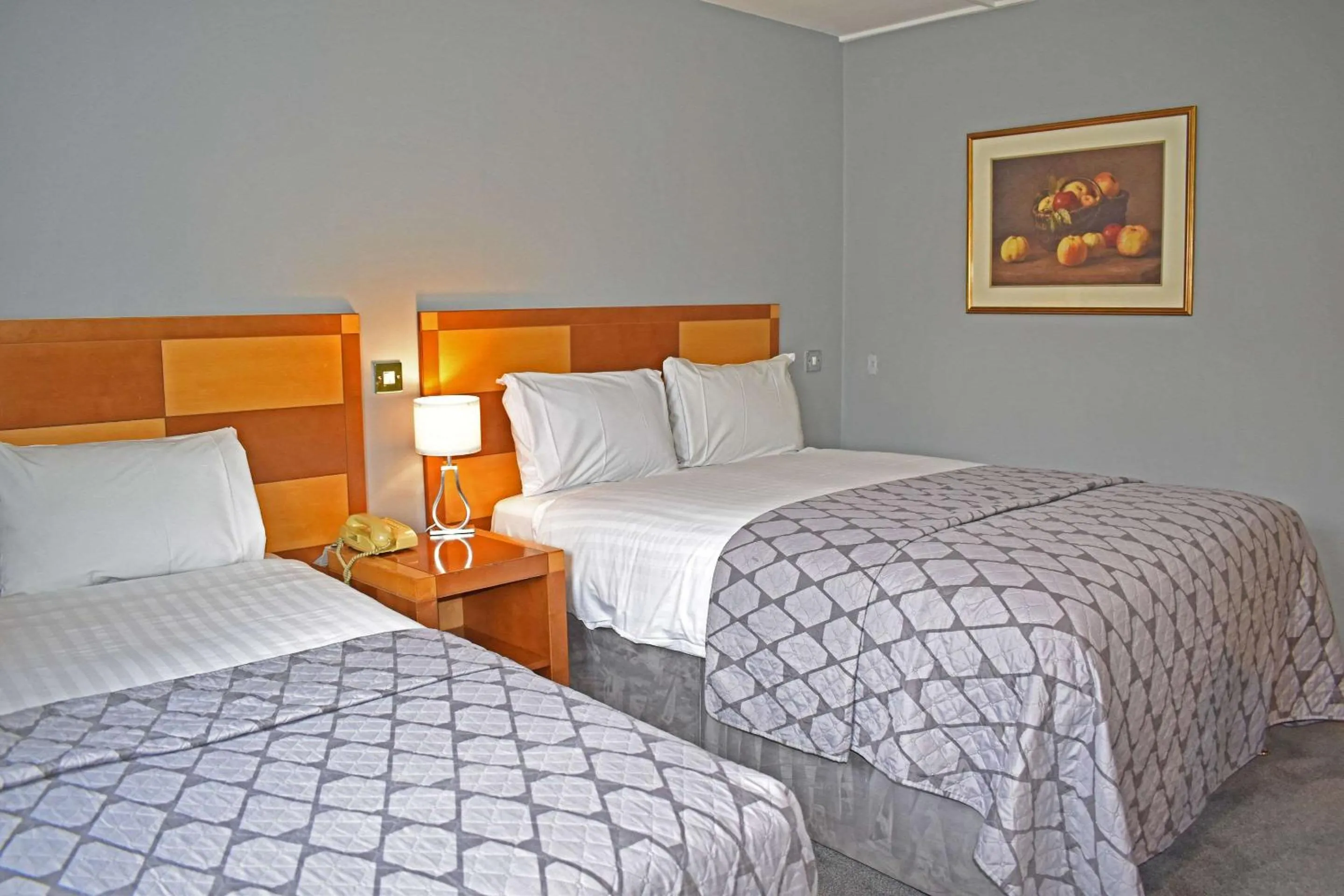 Bedroom, Bed in Quality Hotel Coventry