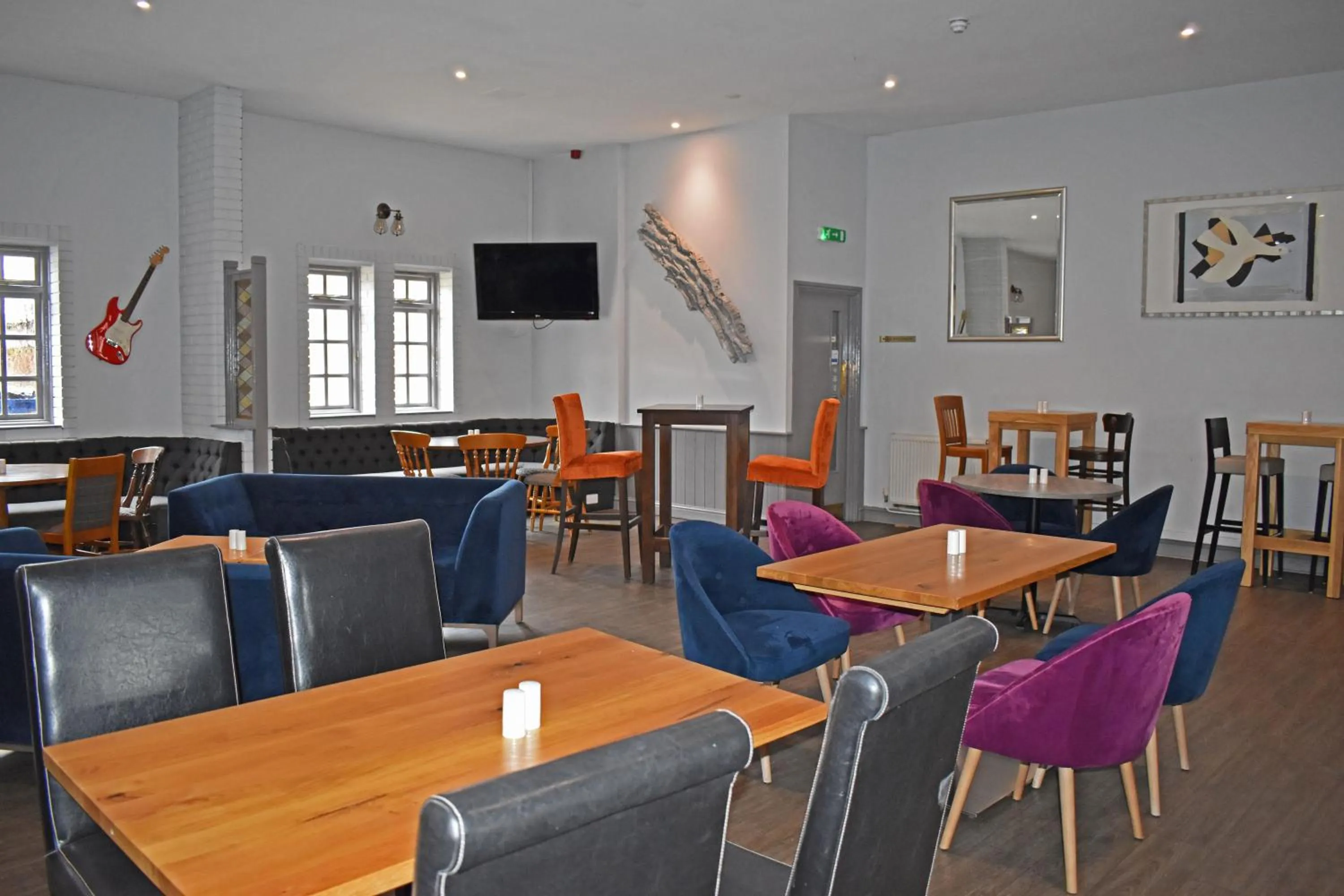 Lounge or bar in Quality Hotel Coventry