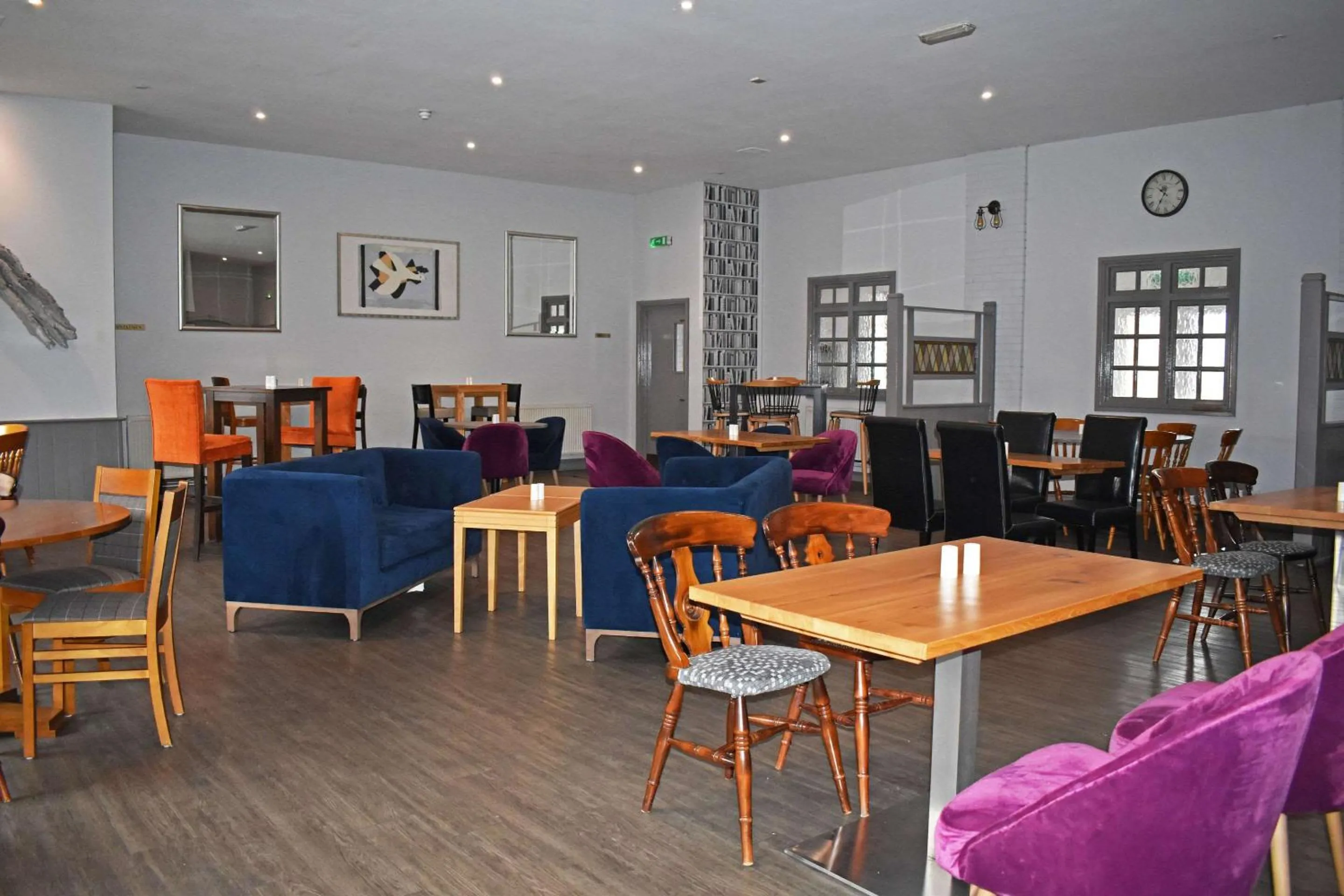 Lounge or bar in Quality Hotel Coventry