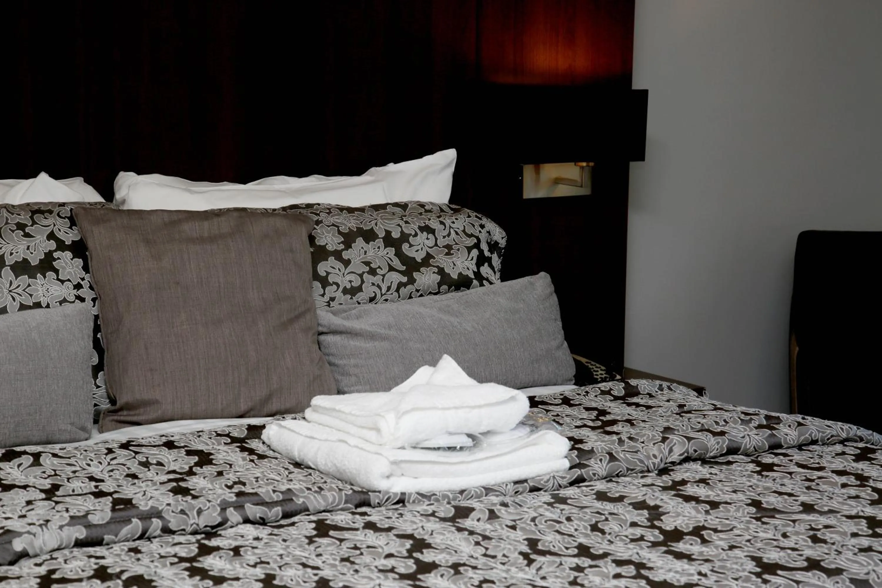 Bed in Quality Hotel Coventry