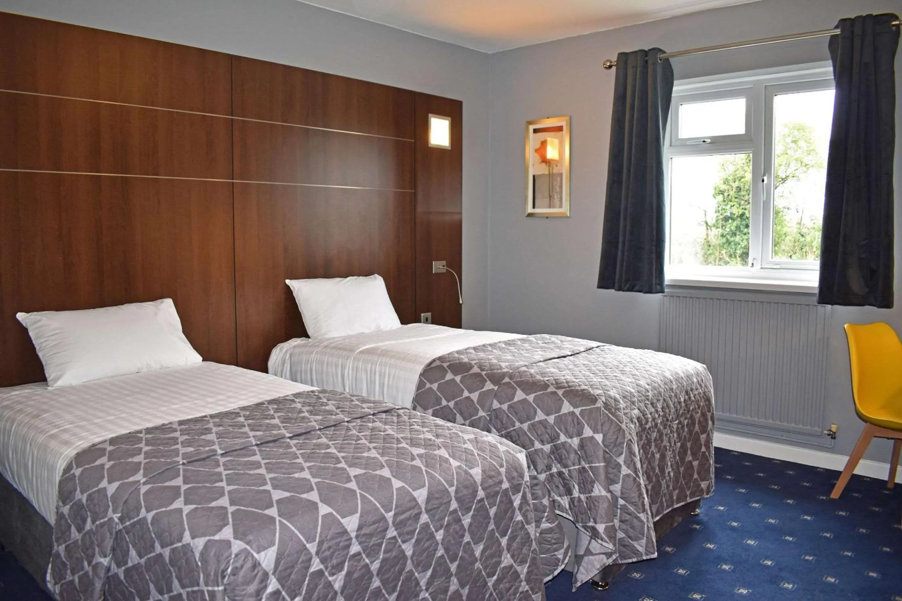 Bedroom, Bed in Quality Hotel Coventry