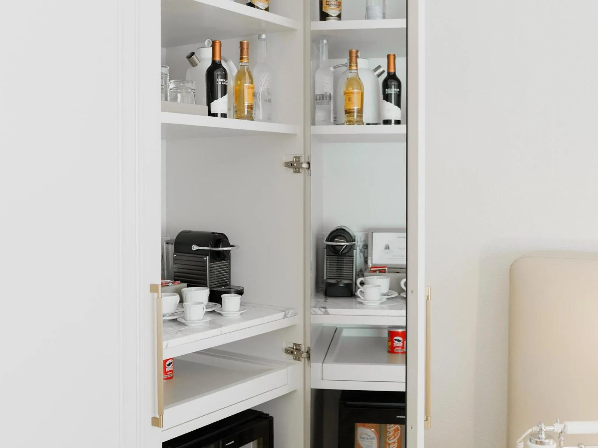 minibar in Hotel Maria Camille