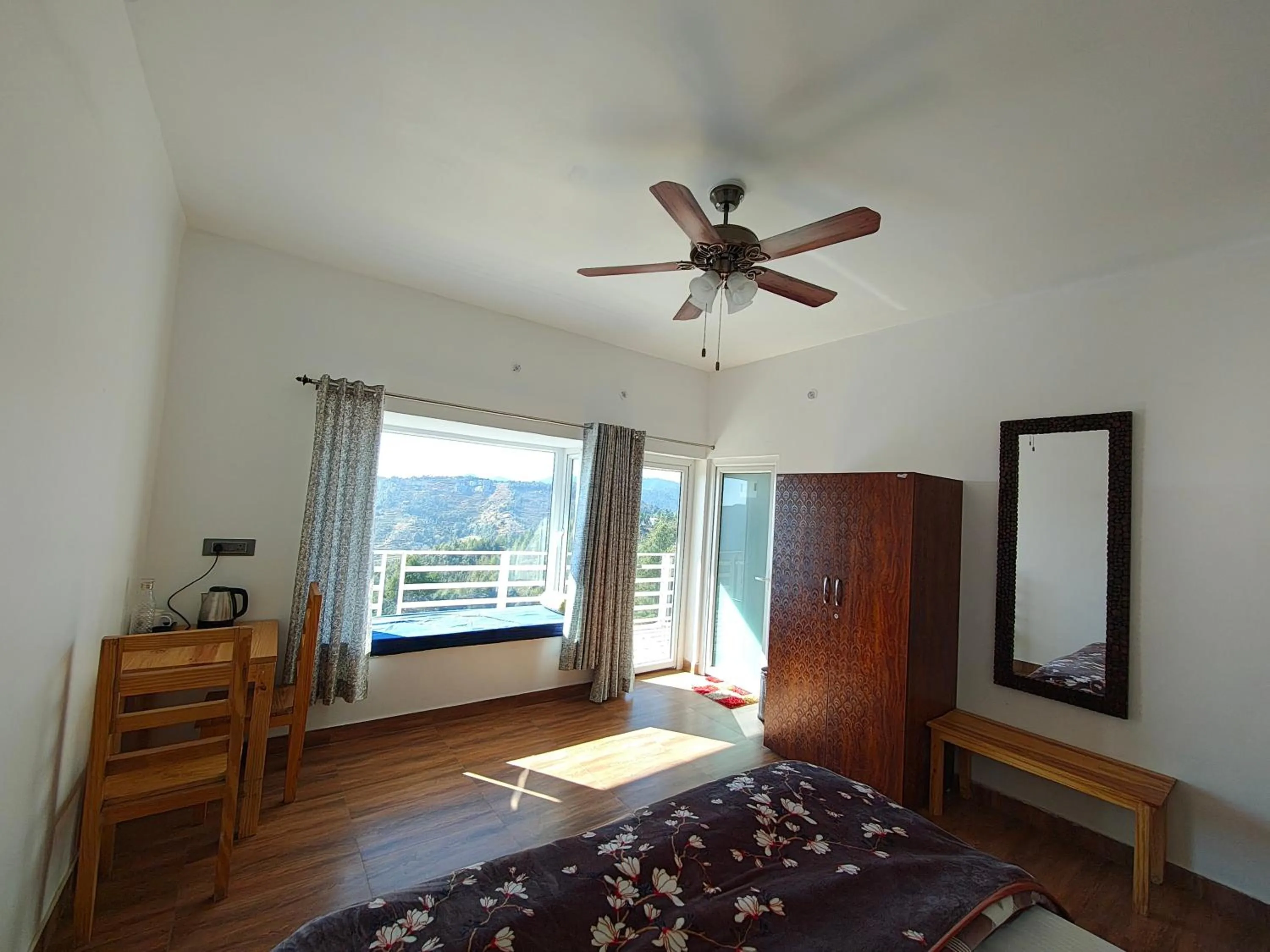 View (from property/room), Bed in Abhi's Cottage