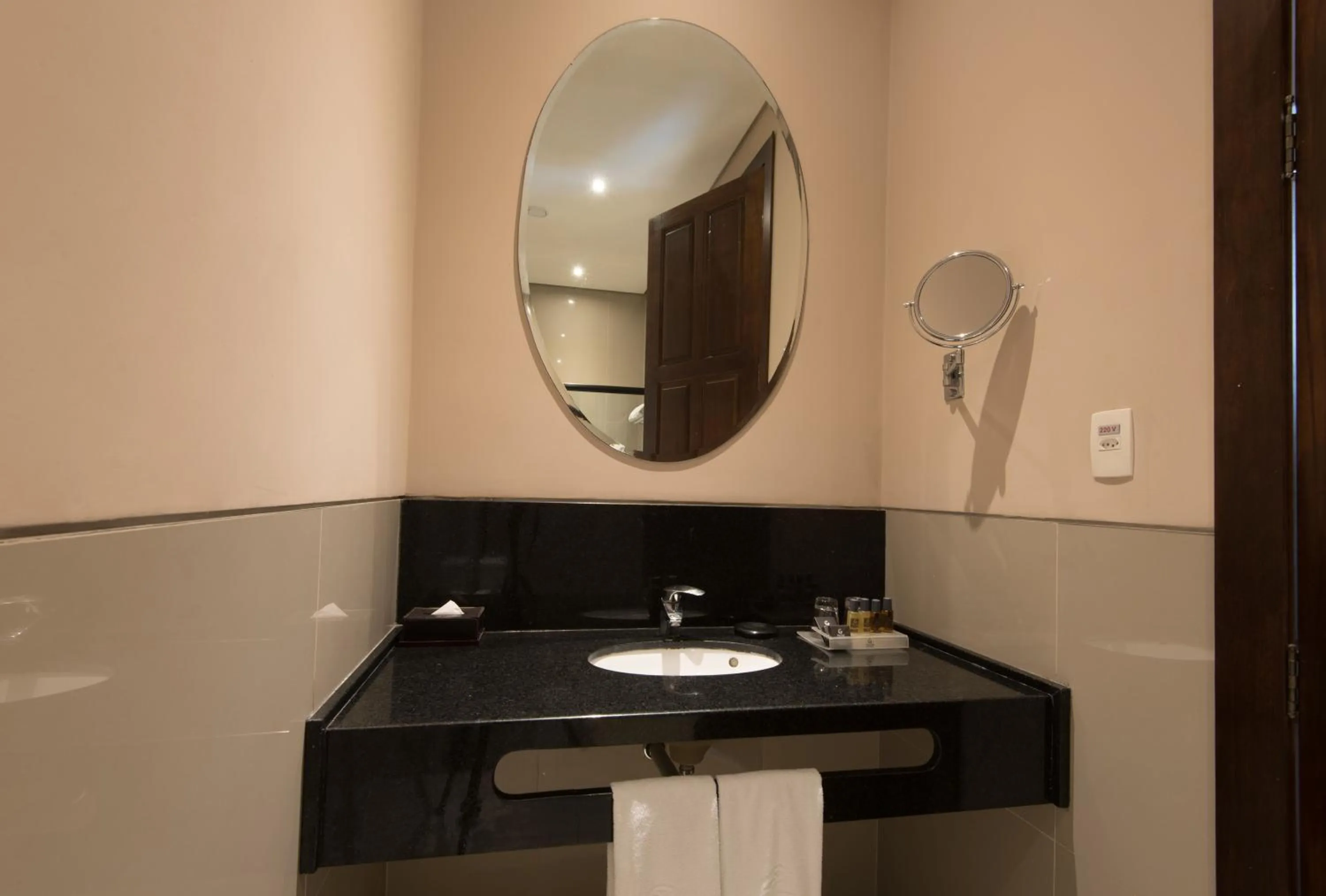 Shower in Vila Galé Rio de Janeiro