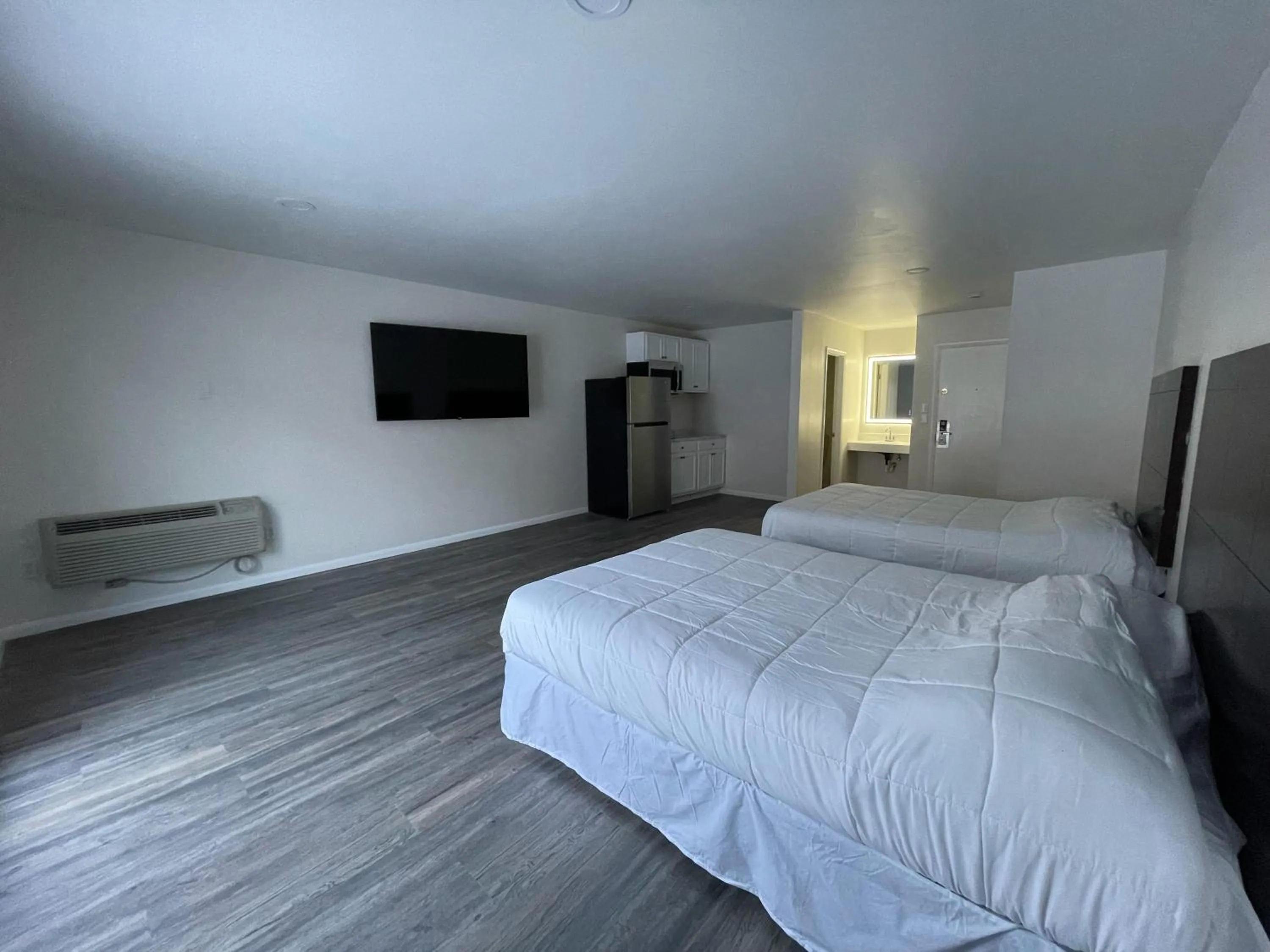 Bedroom, Bed in St Croix Suites - St Croix Falls