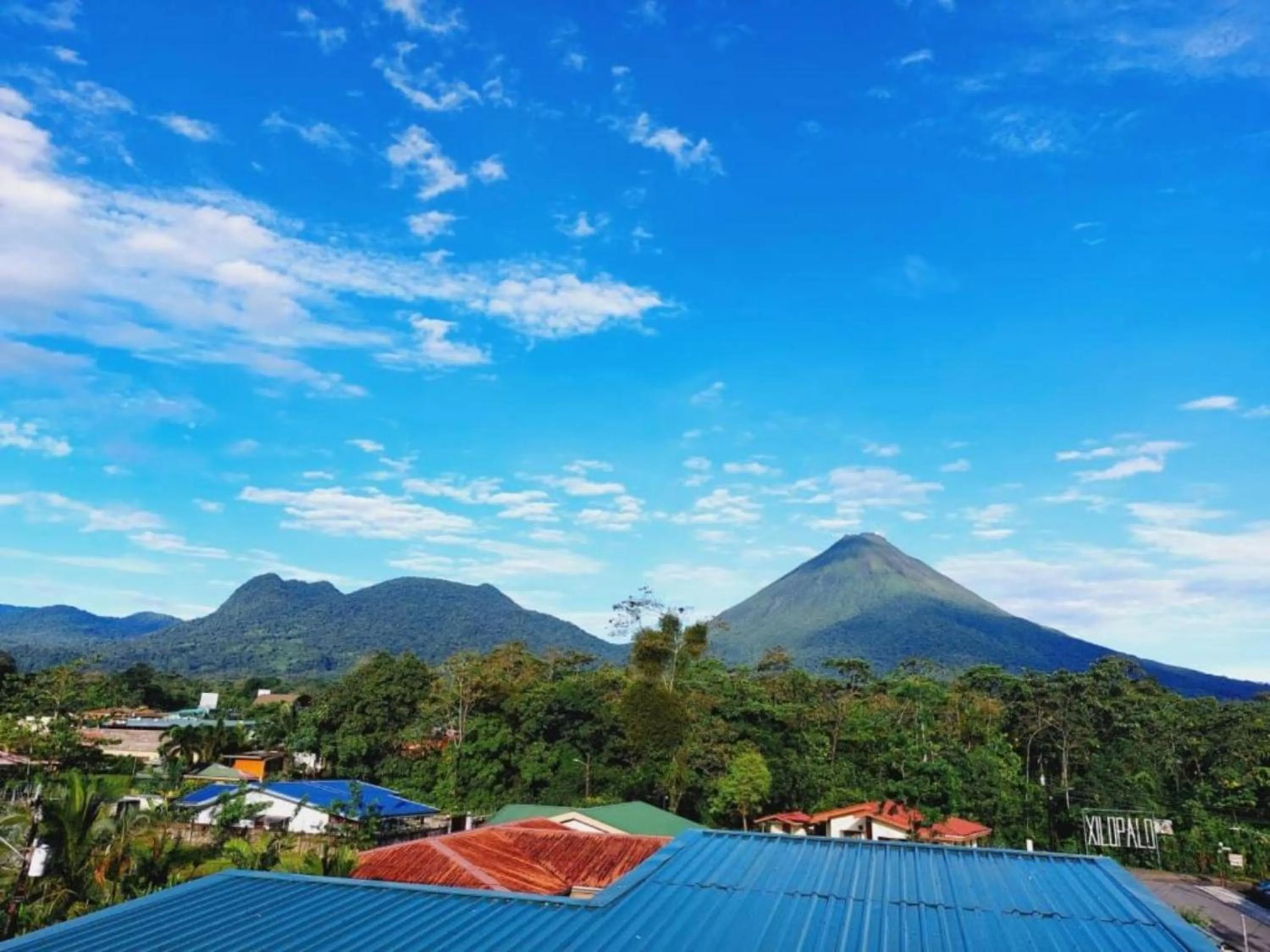 Natural landscape in La Fortuna Lodge by Treebu Hotels