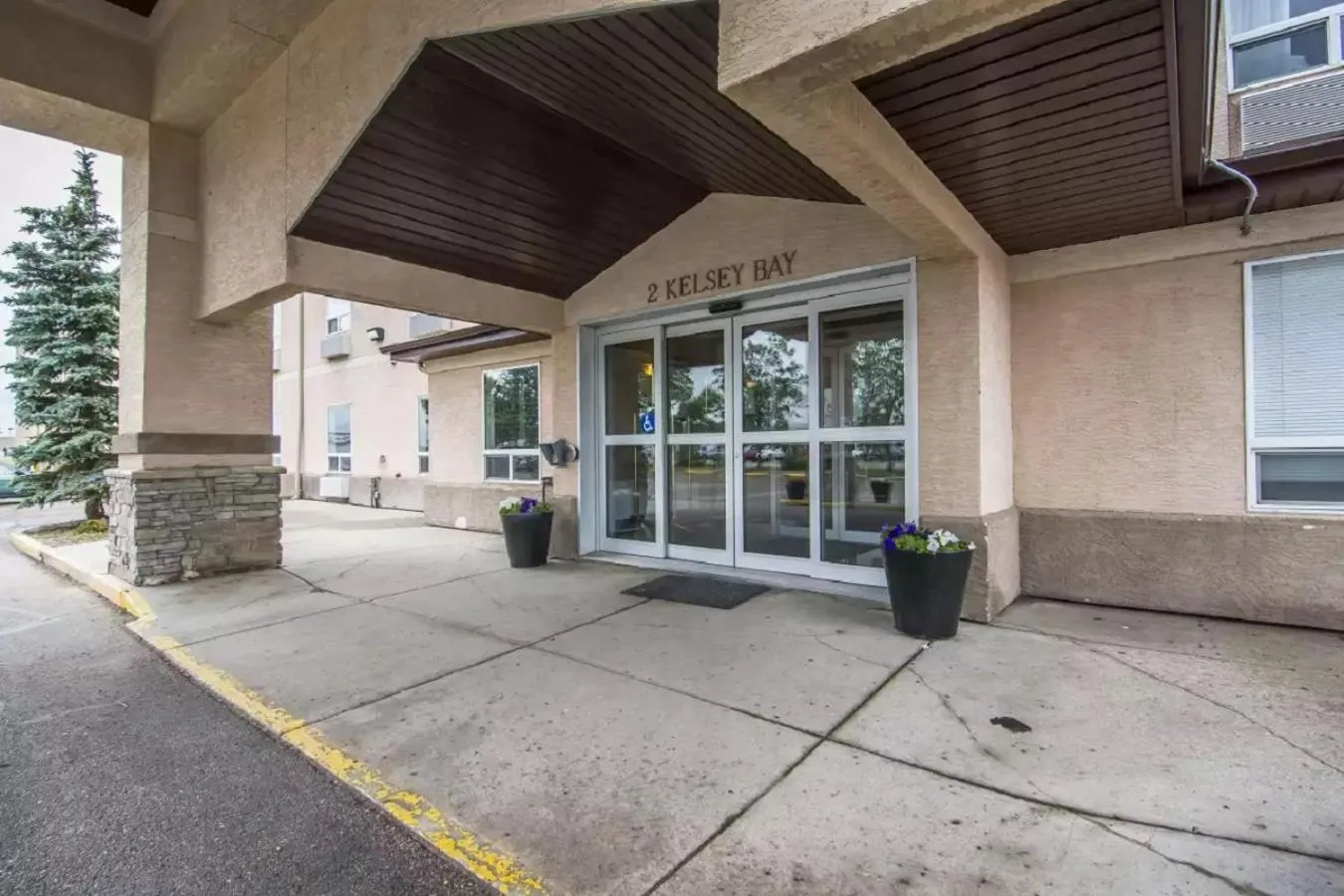 Facade/entrance in Quality Inn & Suites Yorkton