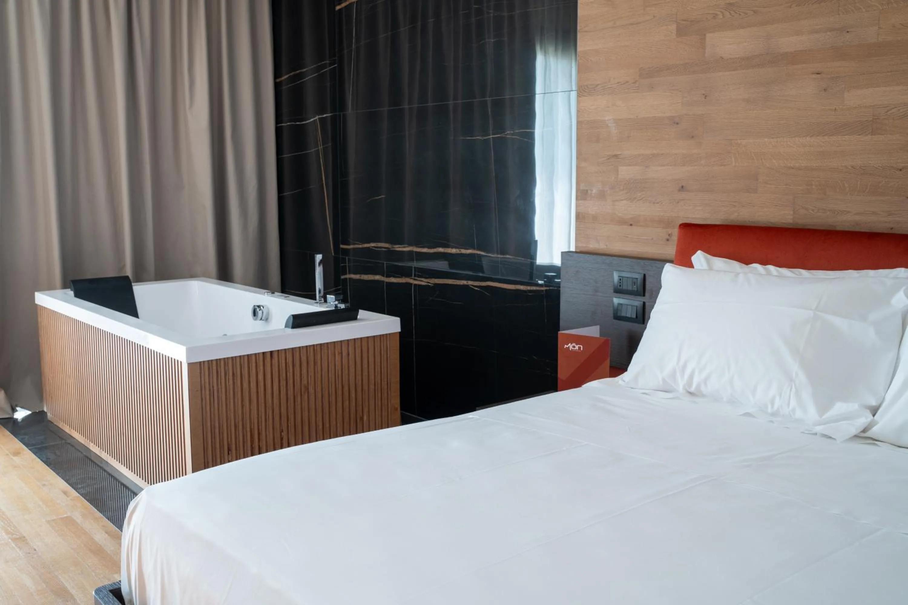 MòN Luxury Rooms SPA
