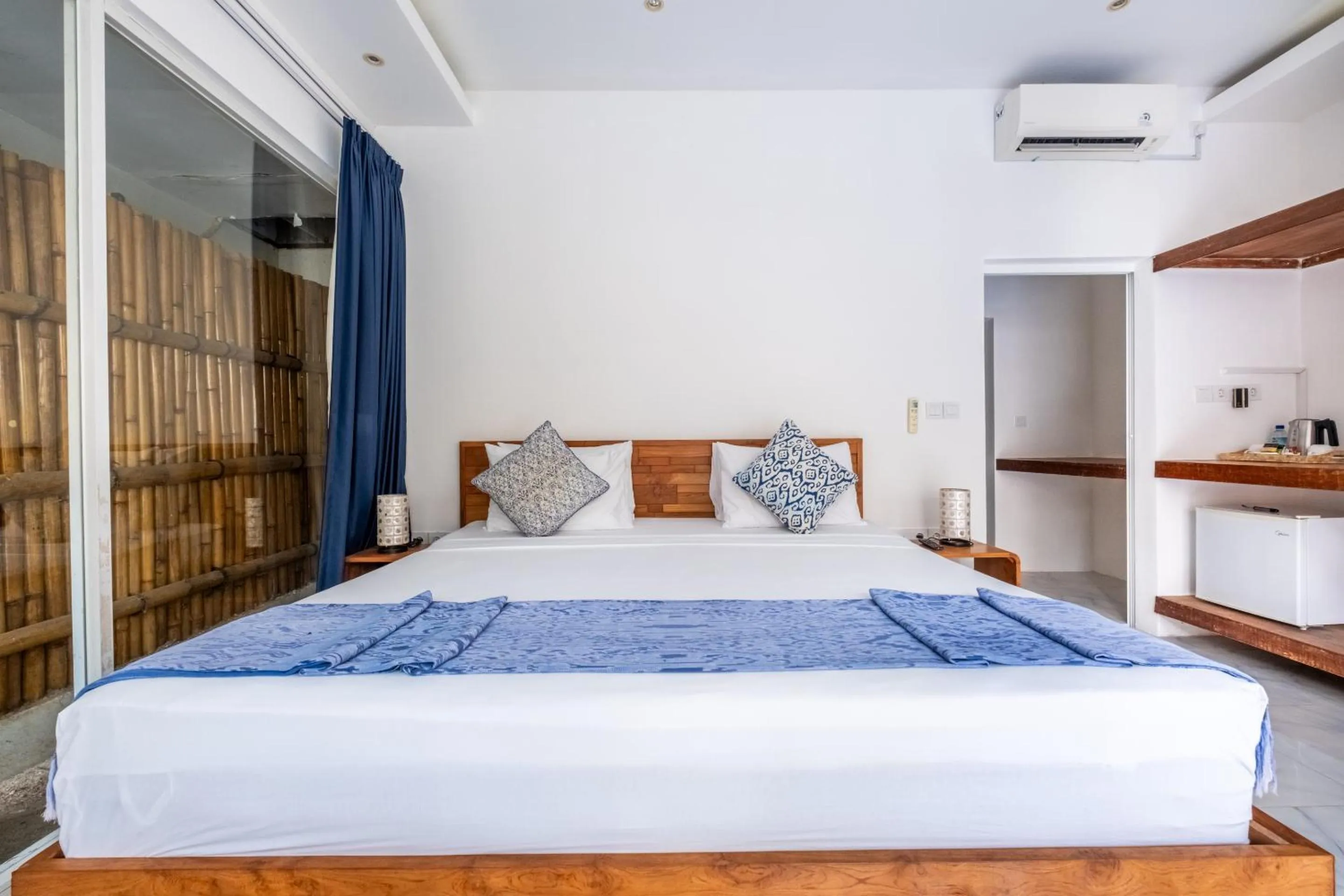 Bedroom, Bed in Seri Resort Gili Meno - Adults Only