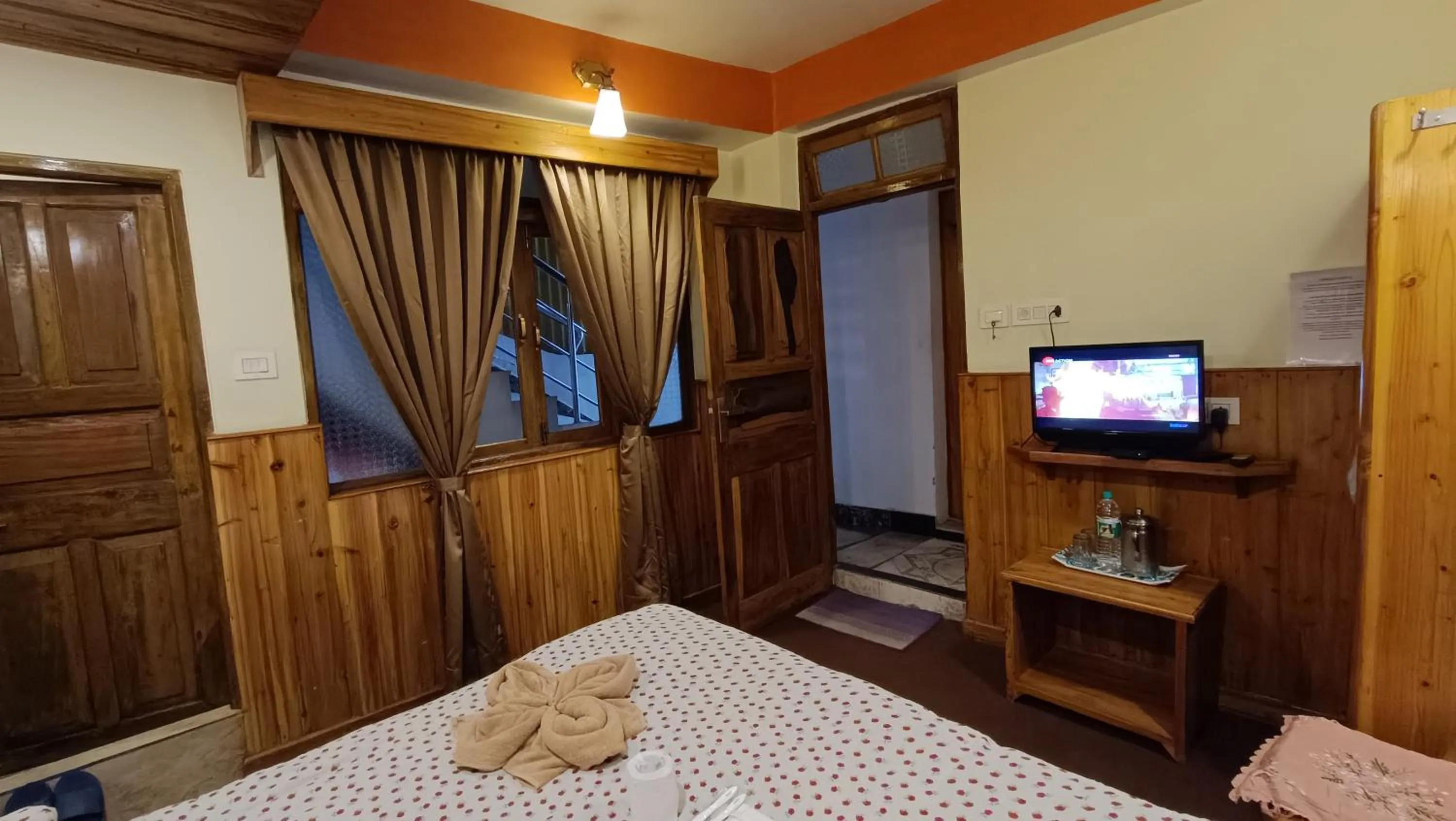 Bedroom in Hotel Golden Orchid