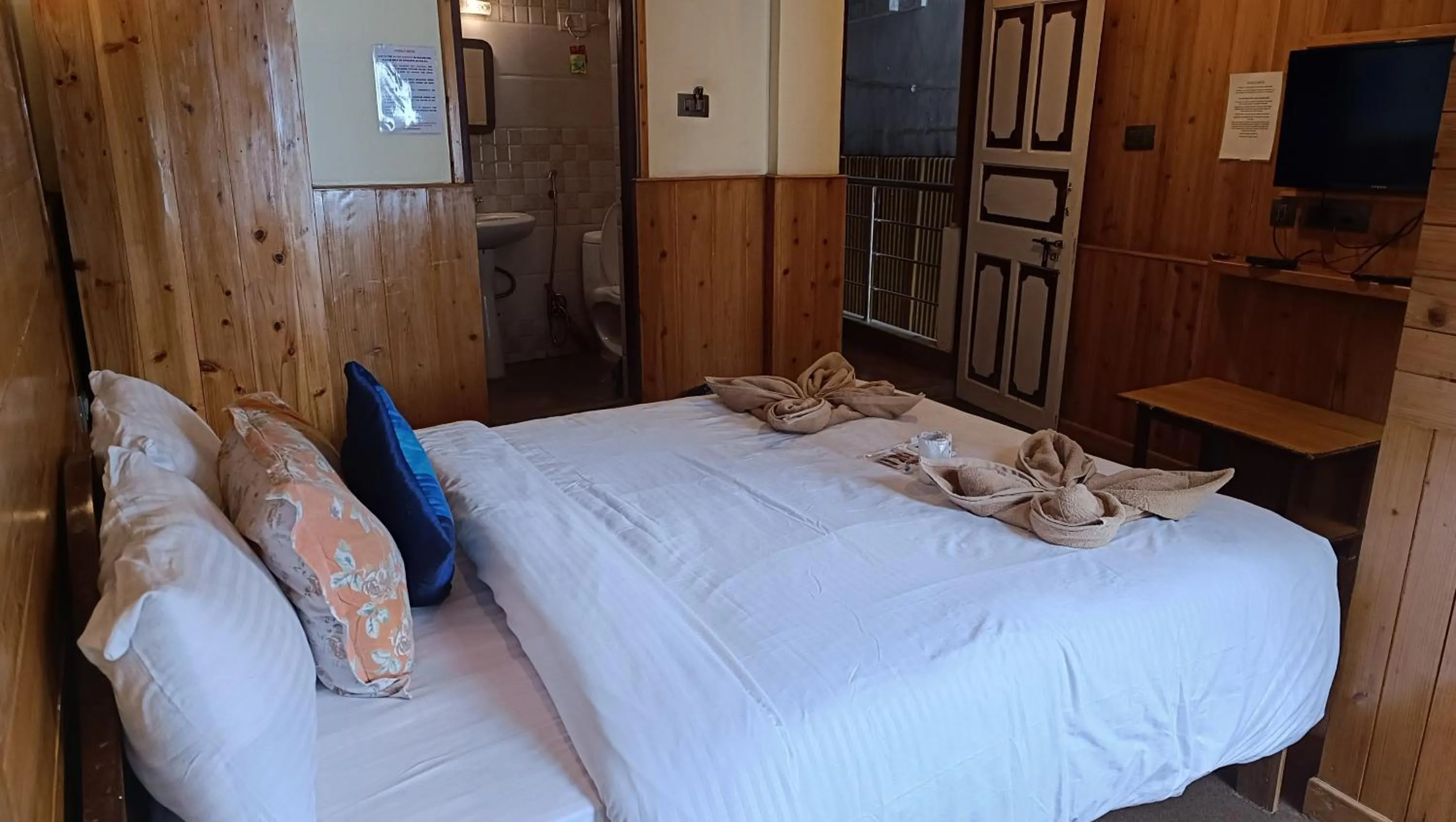 Bedroom in Hotel Golden Orchid