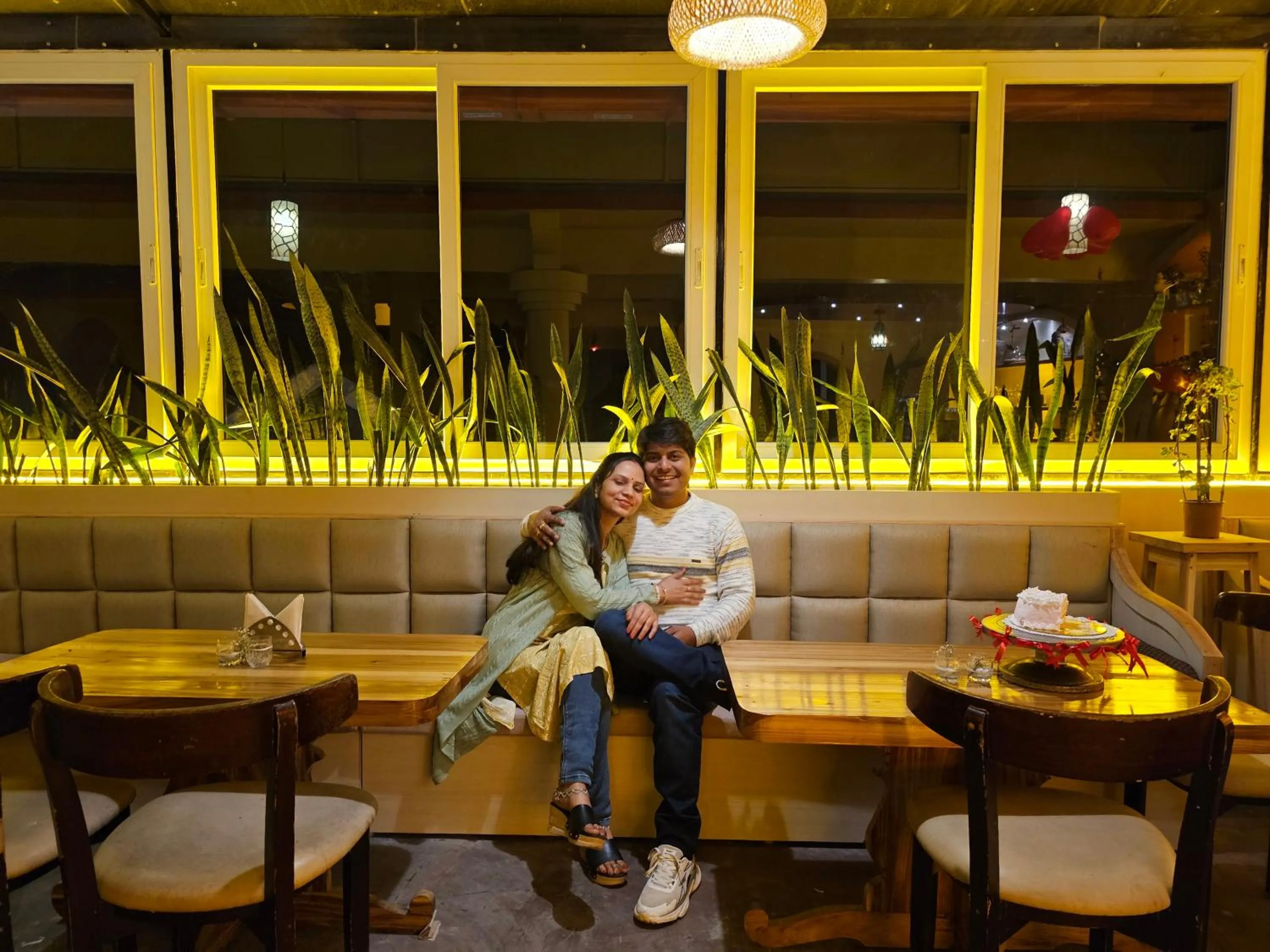 Restaurant/places to eat in Hotel Golden Orchid