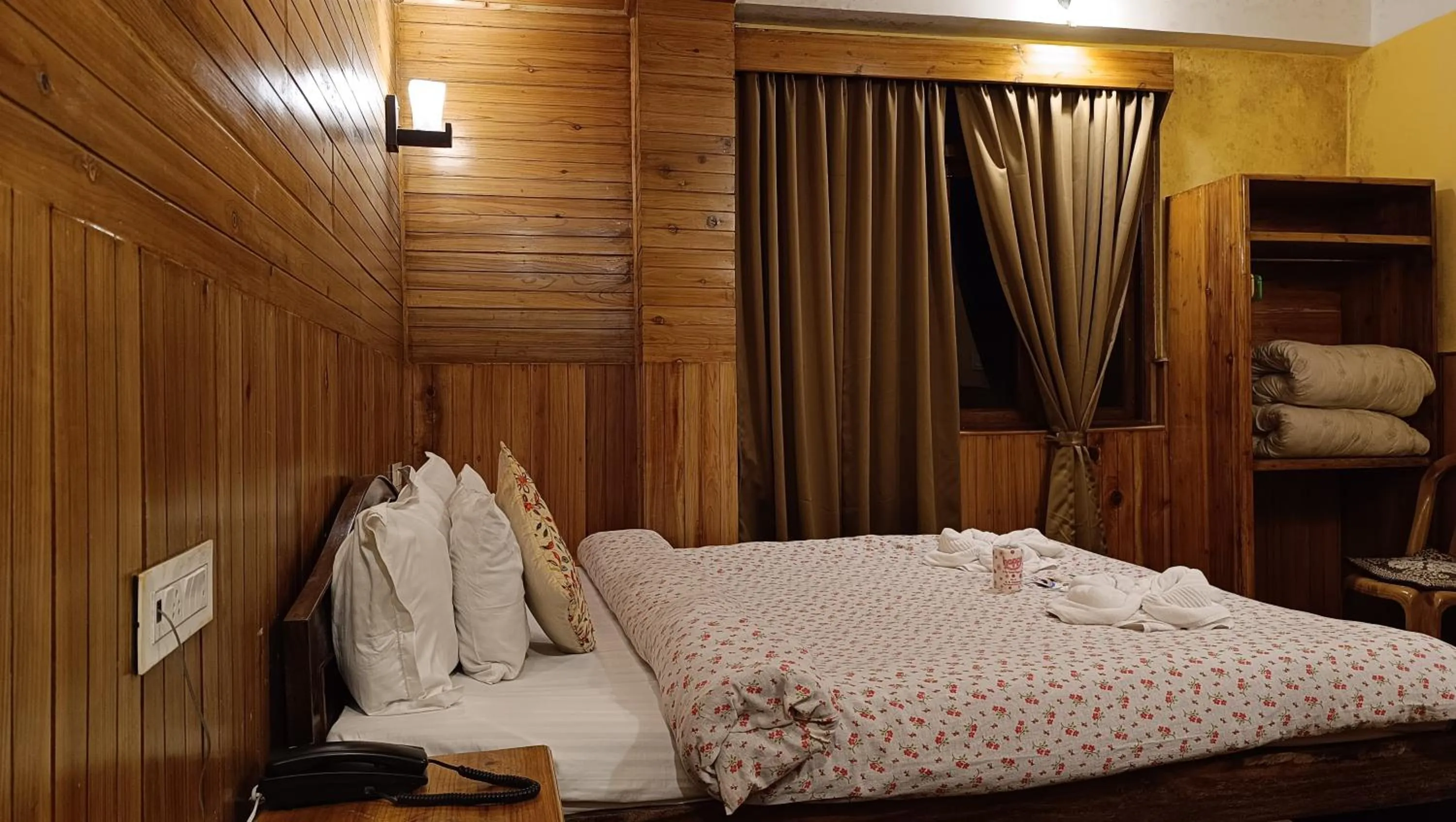 Bedroom in Hotel Golden Orchid