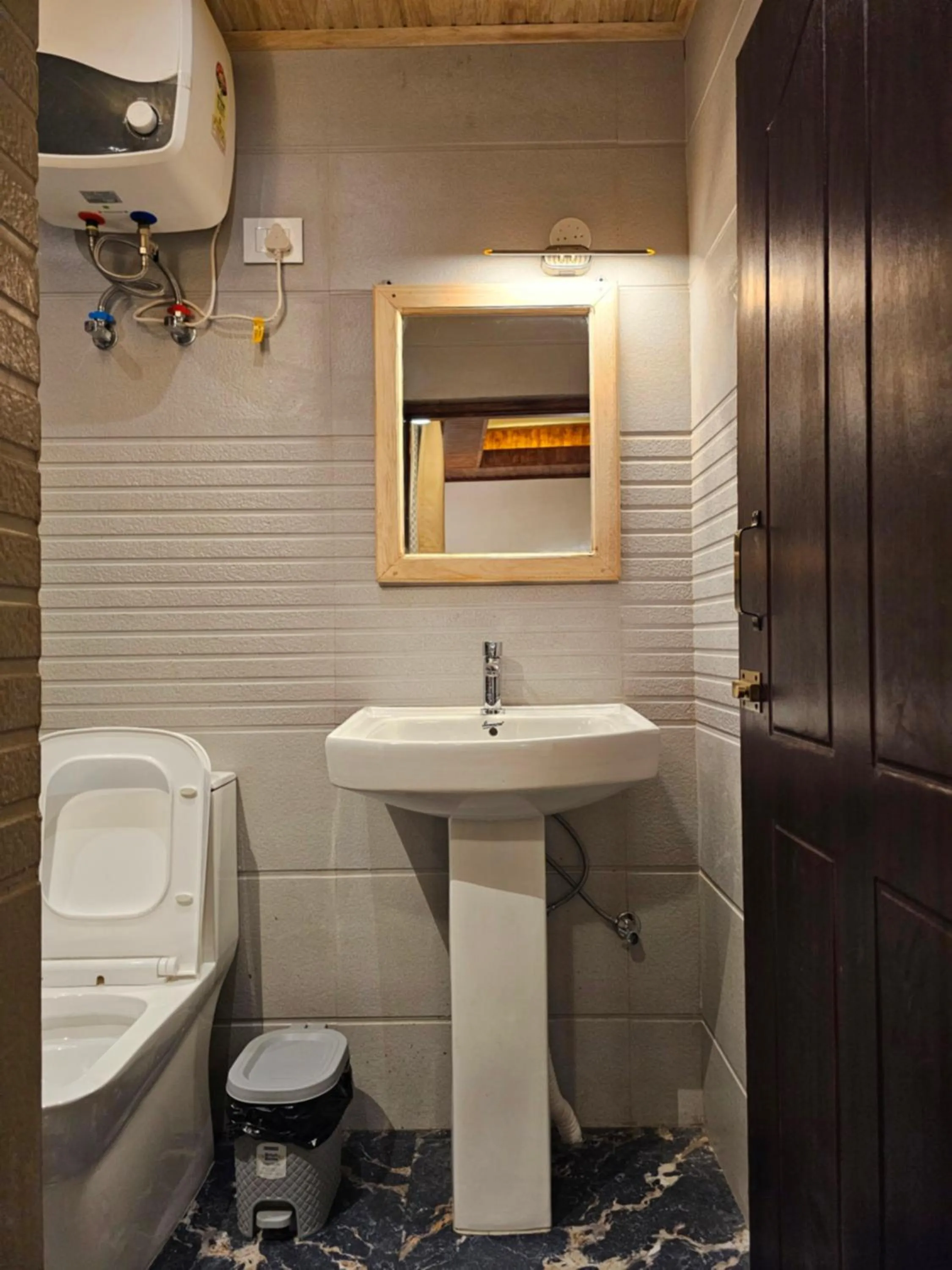 Bathroom in Hotel Golden Orchid