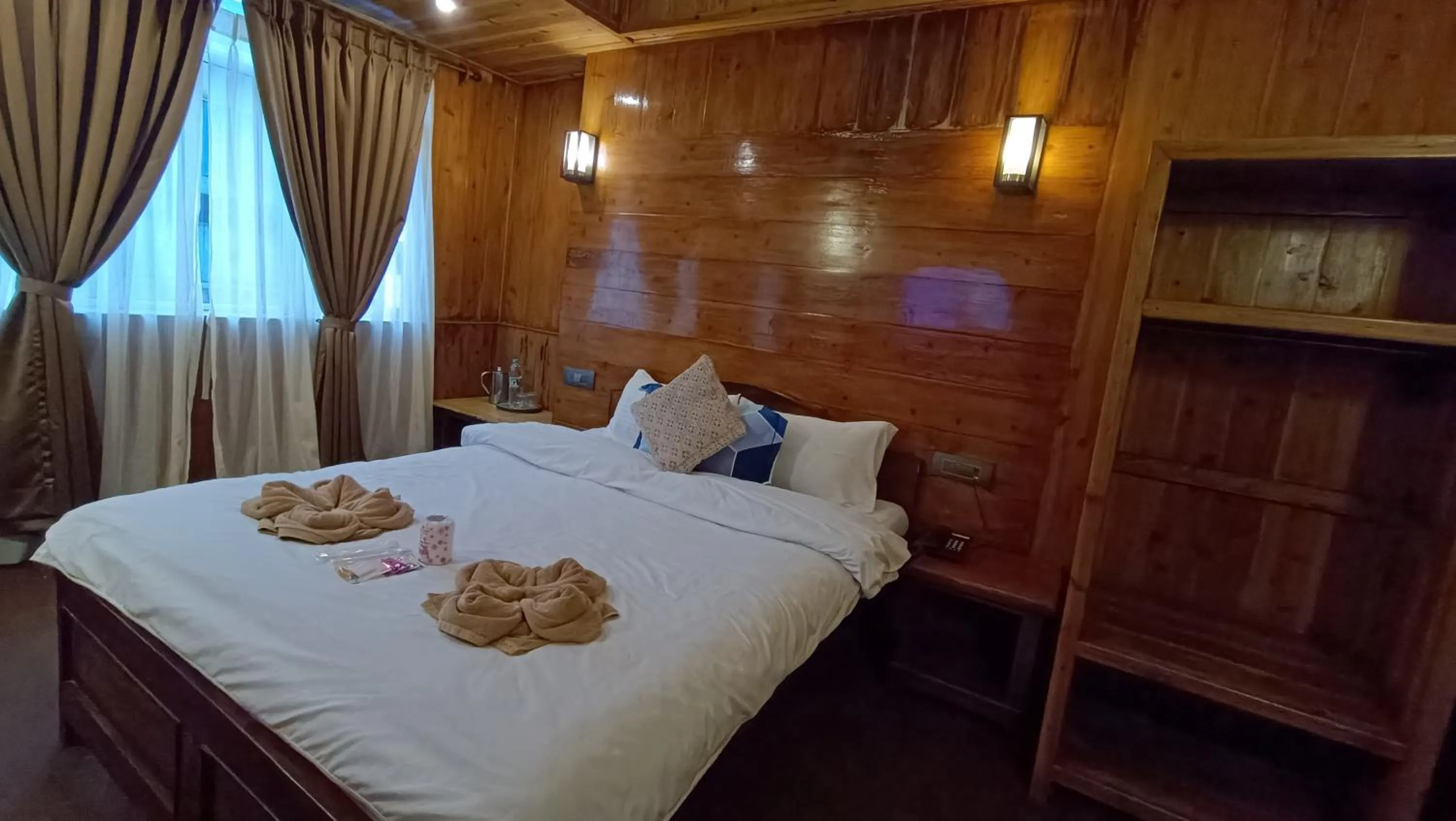 Bedroom in Hotel Golden Orchid