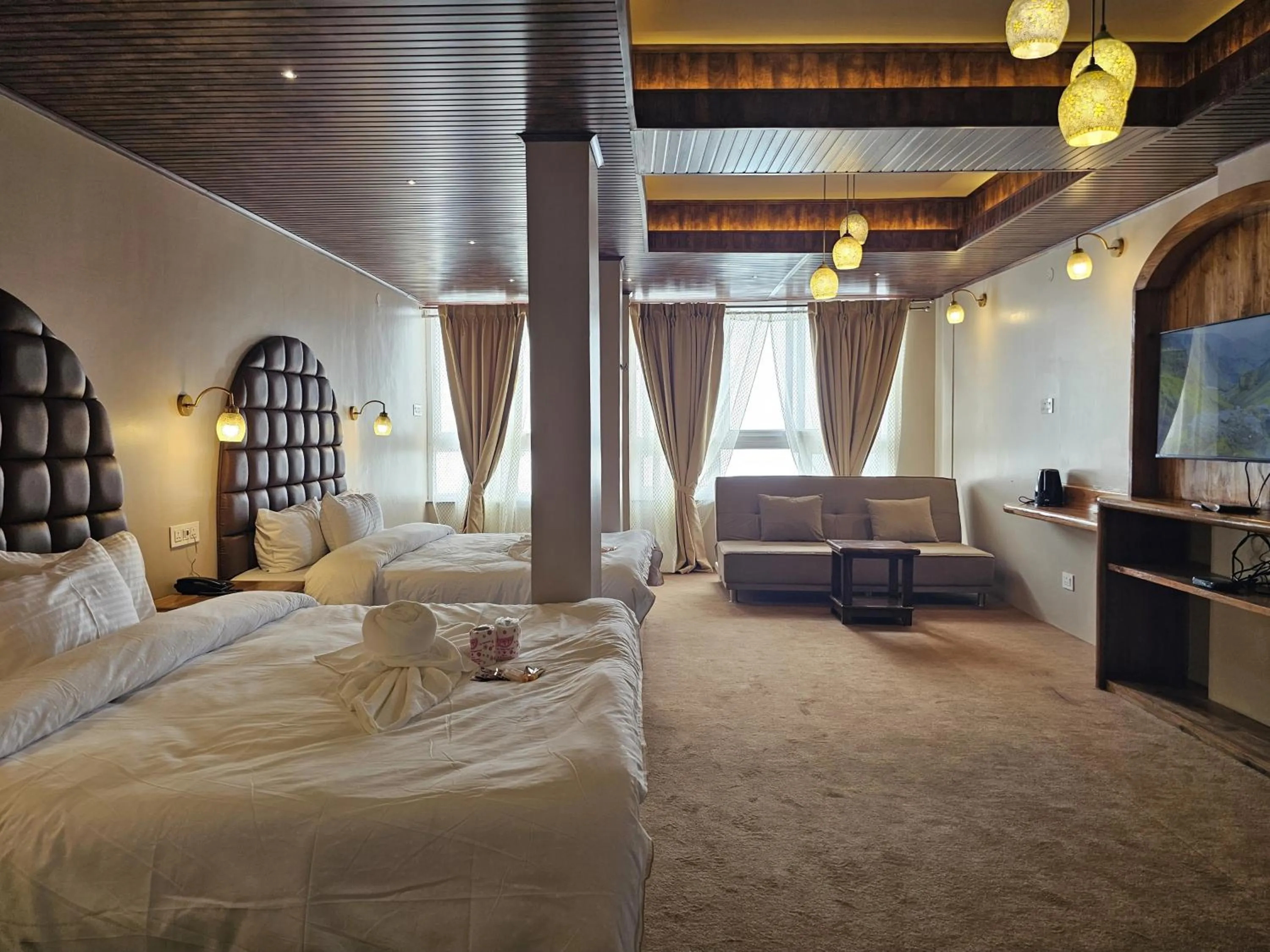 Photo of the whole room in Hotel Golden Orchid