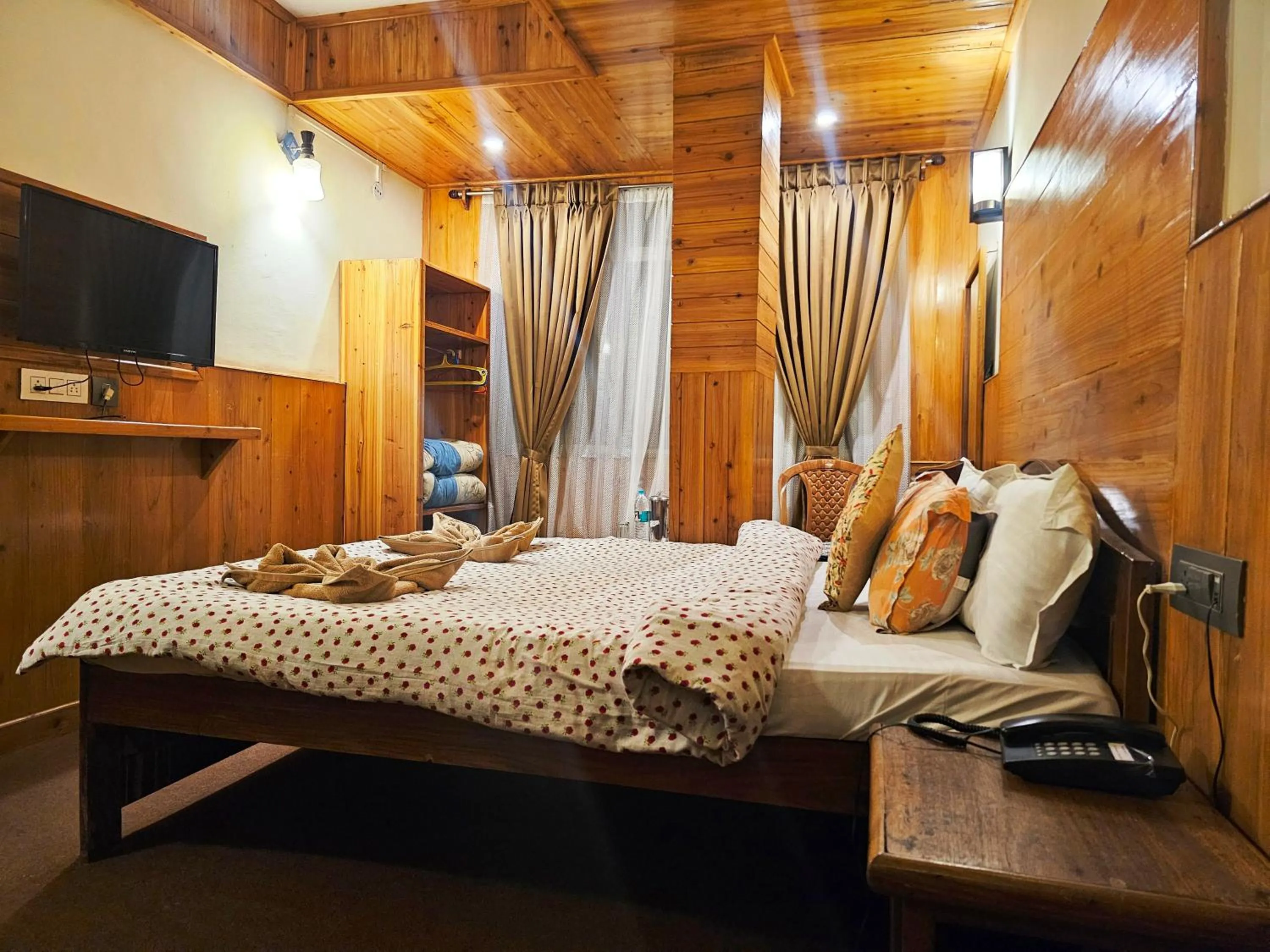 Bedroom in Hotel Golden Orchid